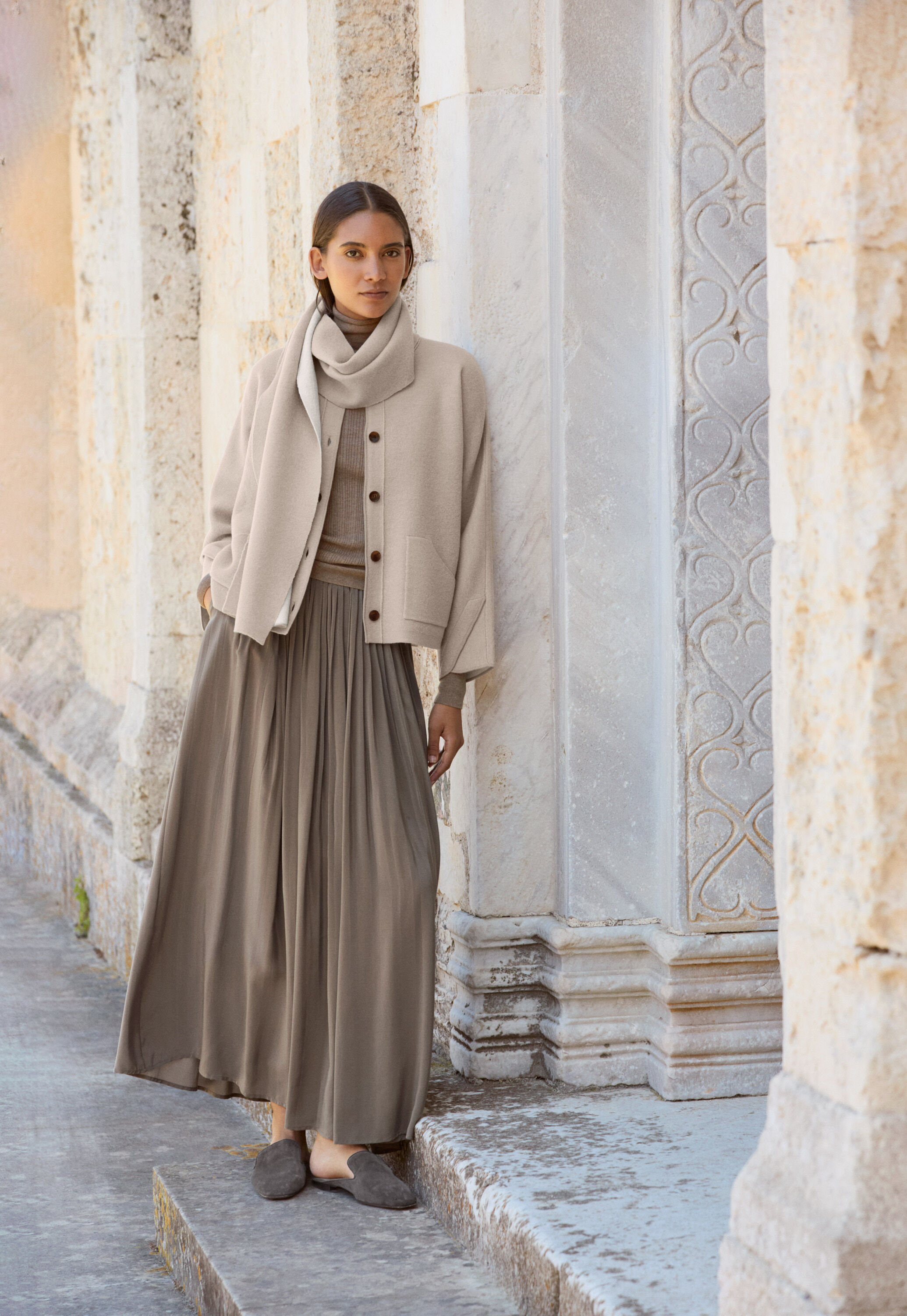 Kleid mit Peplum-Saum