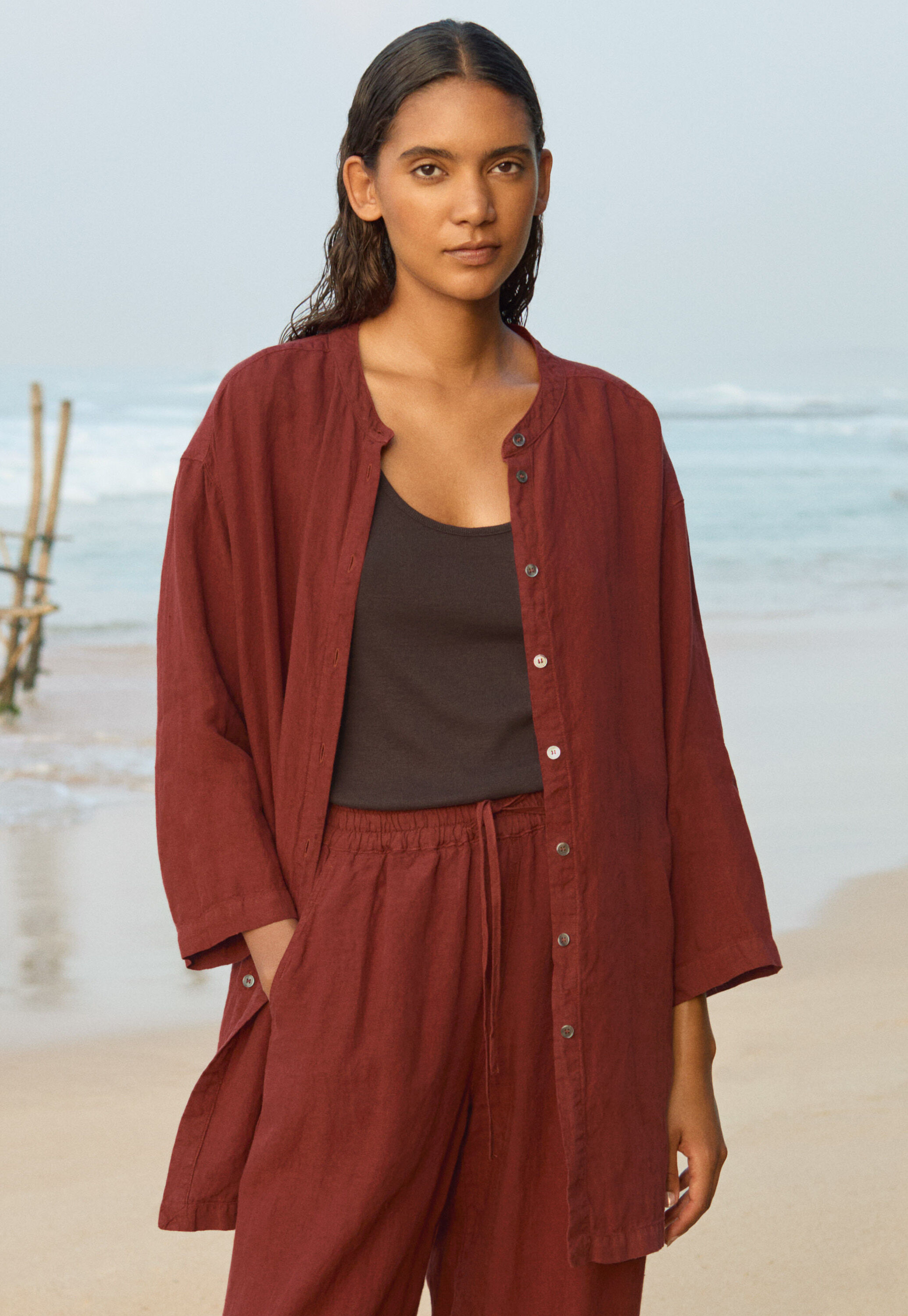 Bluse mit gekn&ouml;pften Seiten