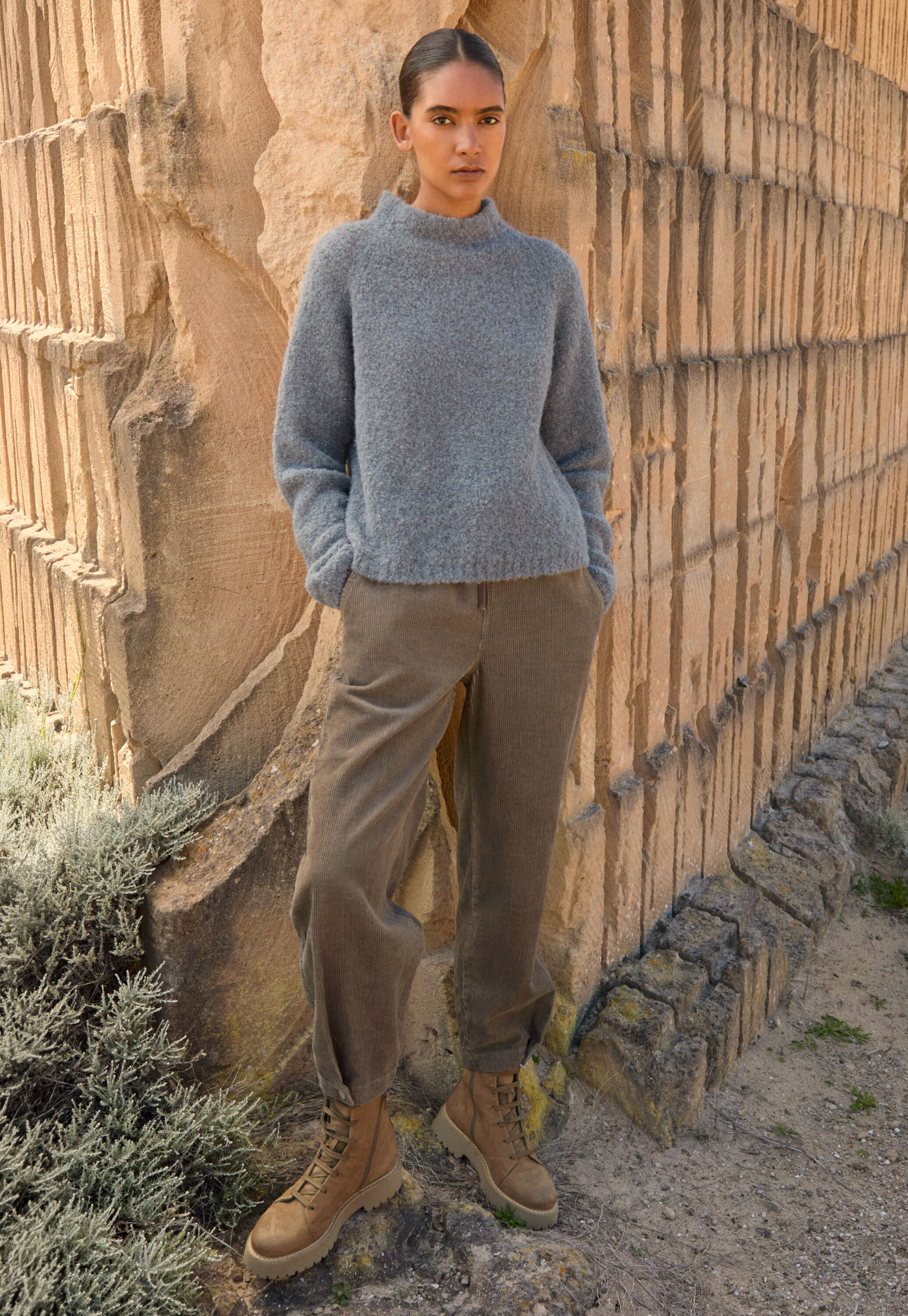 Pullover mit Trichterkragen
