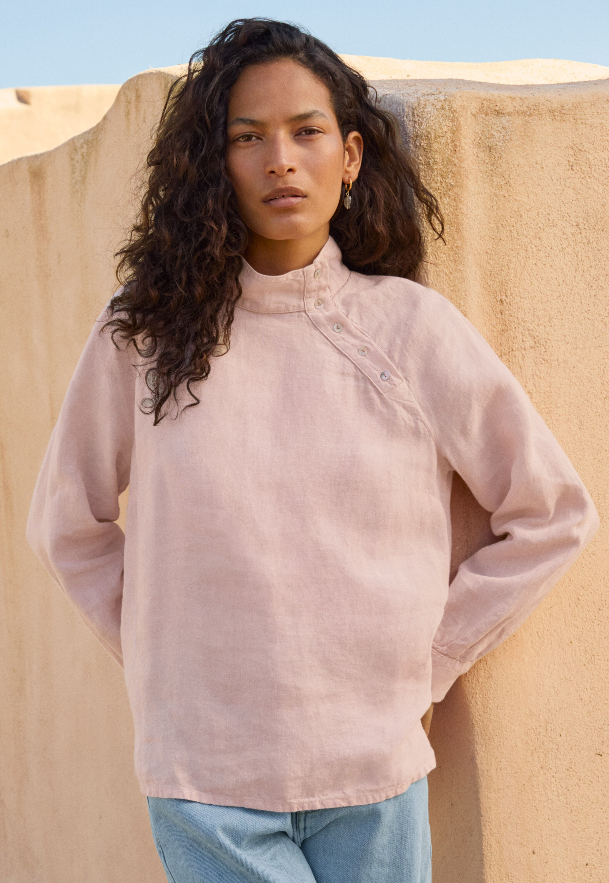 Bluse mit Trichterkragen