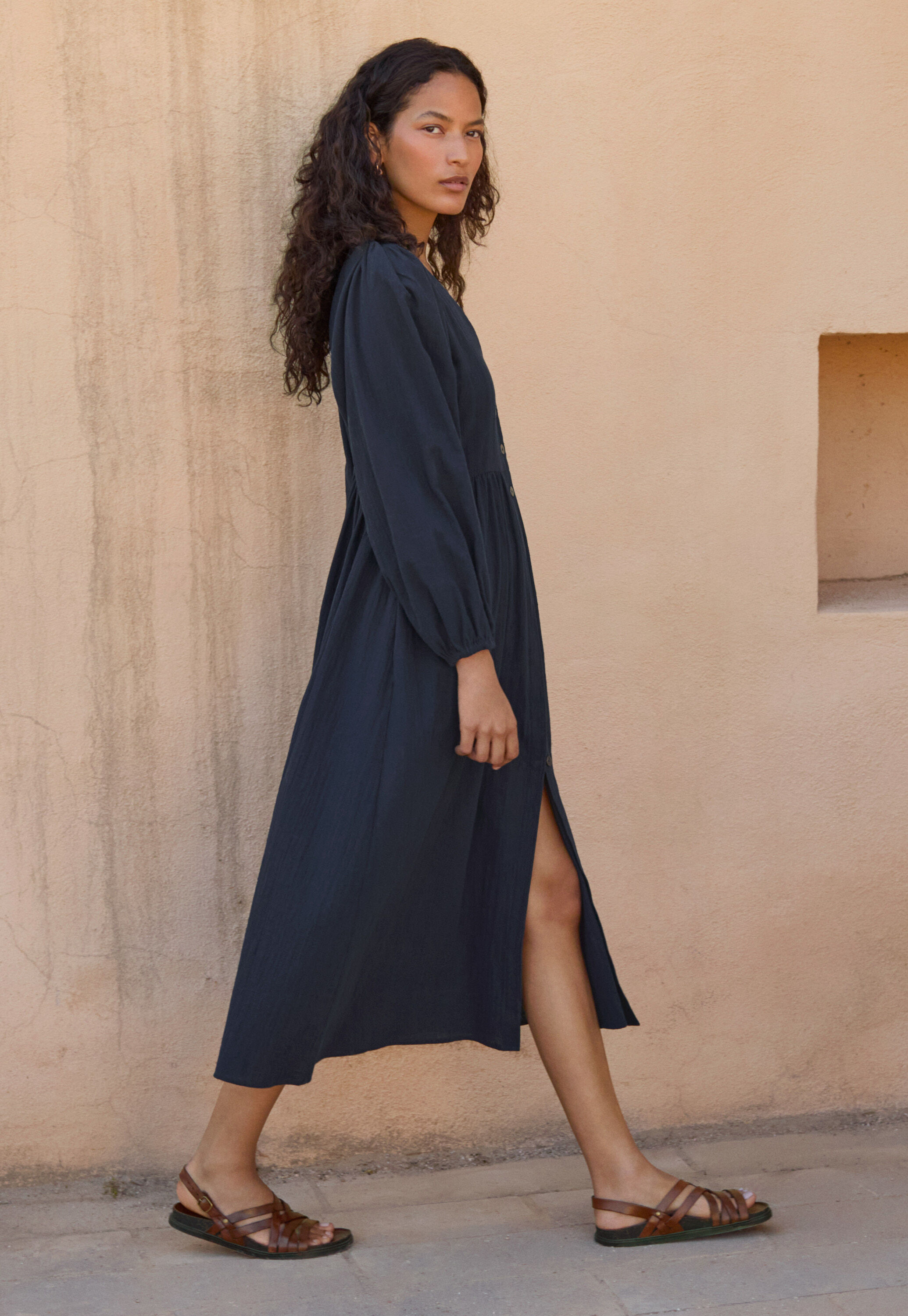 Kleid mit gerafften &Auml;rmeln