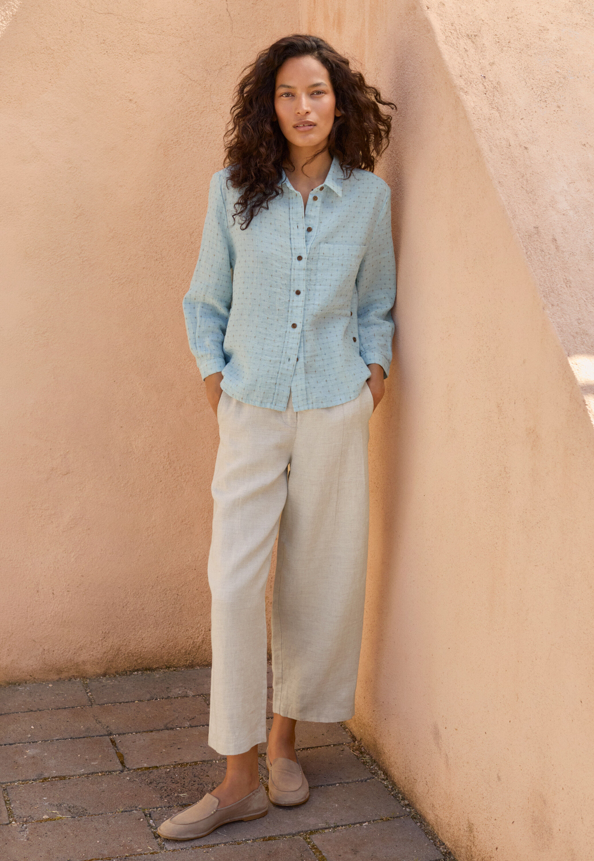 Bluse mit eingewebtem Kreuzmuster
