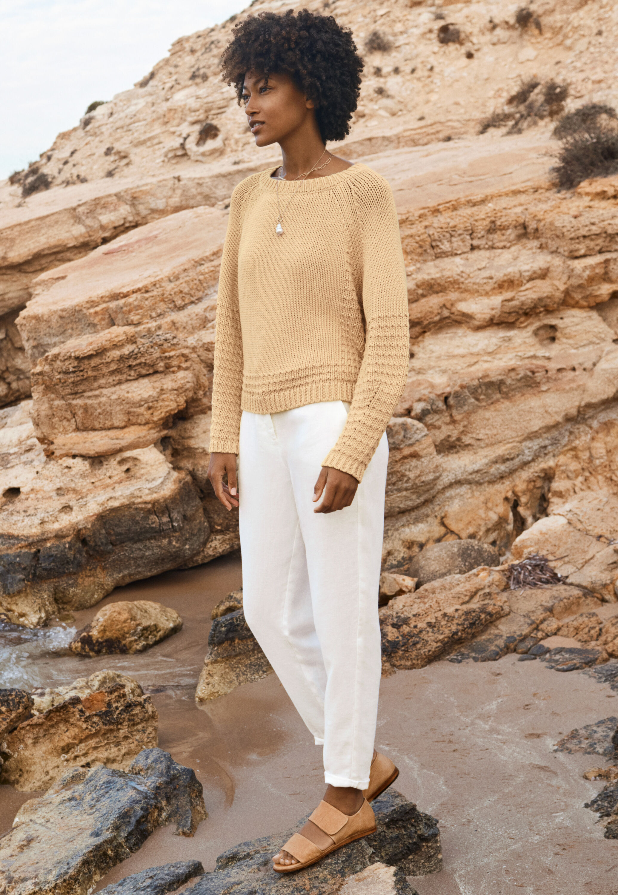 Pullover mit eingestricktem Muster
