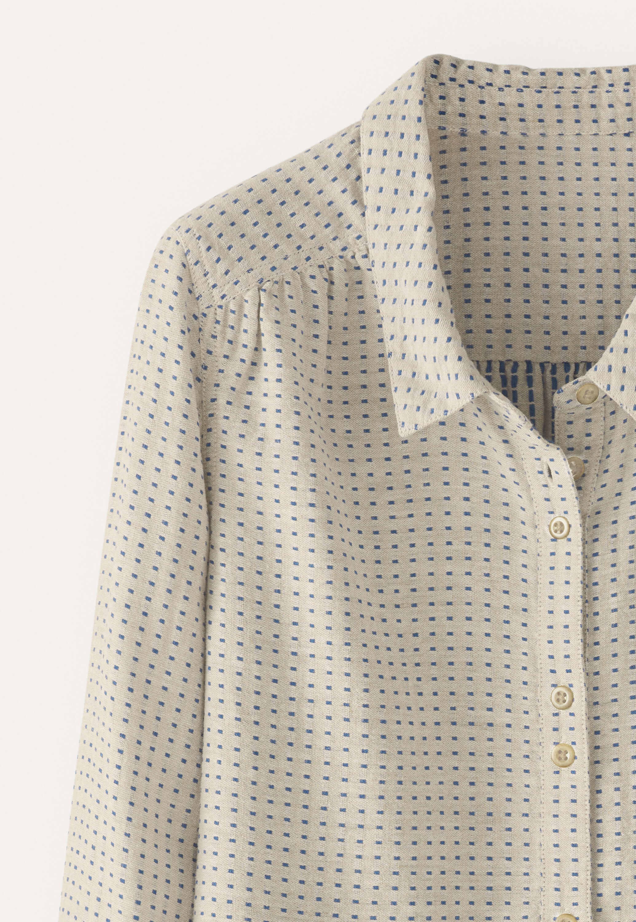 Bluse mit eingewebten Punkten