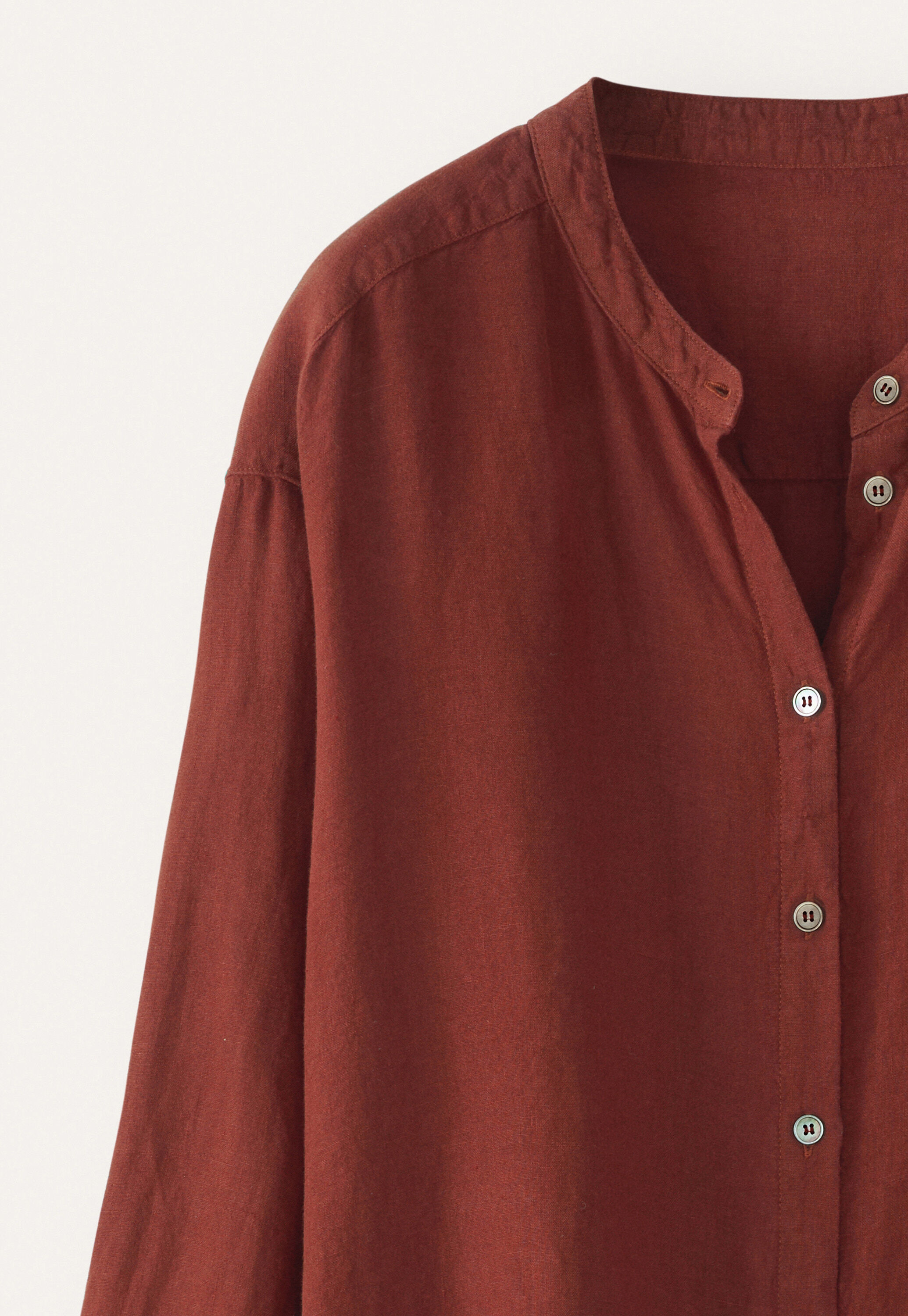 Bluse mit gekn&ouml;pften Seiten