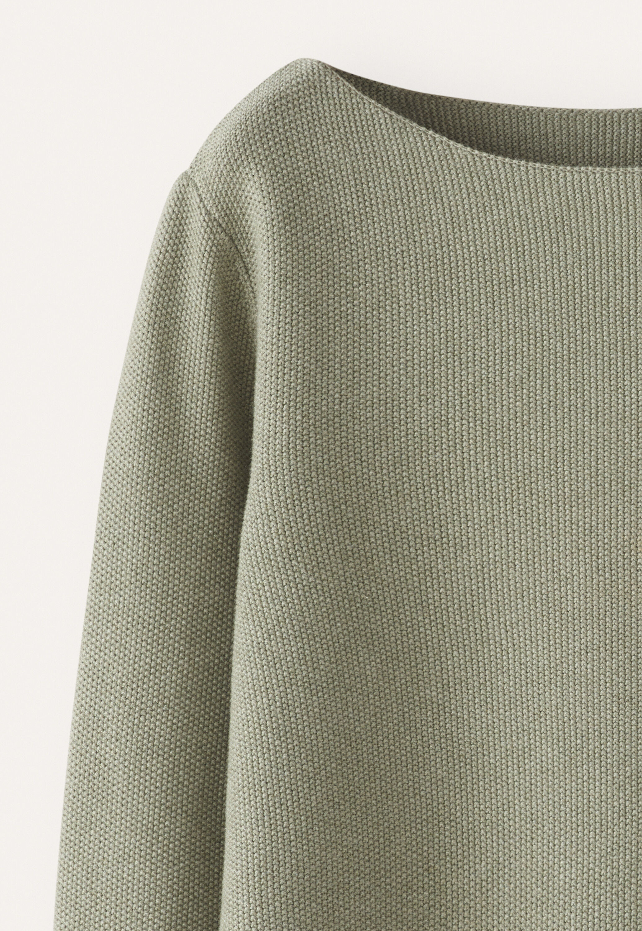 Pullover mit U-Boot-Ausschnitt