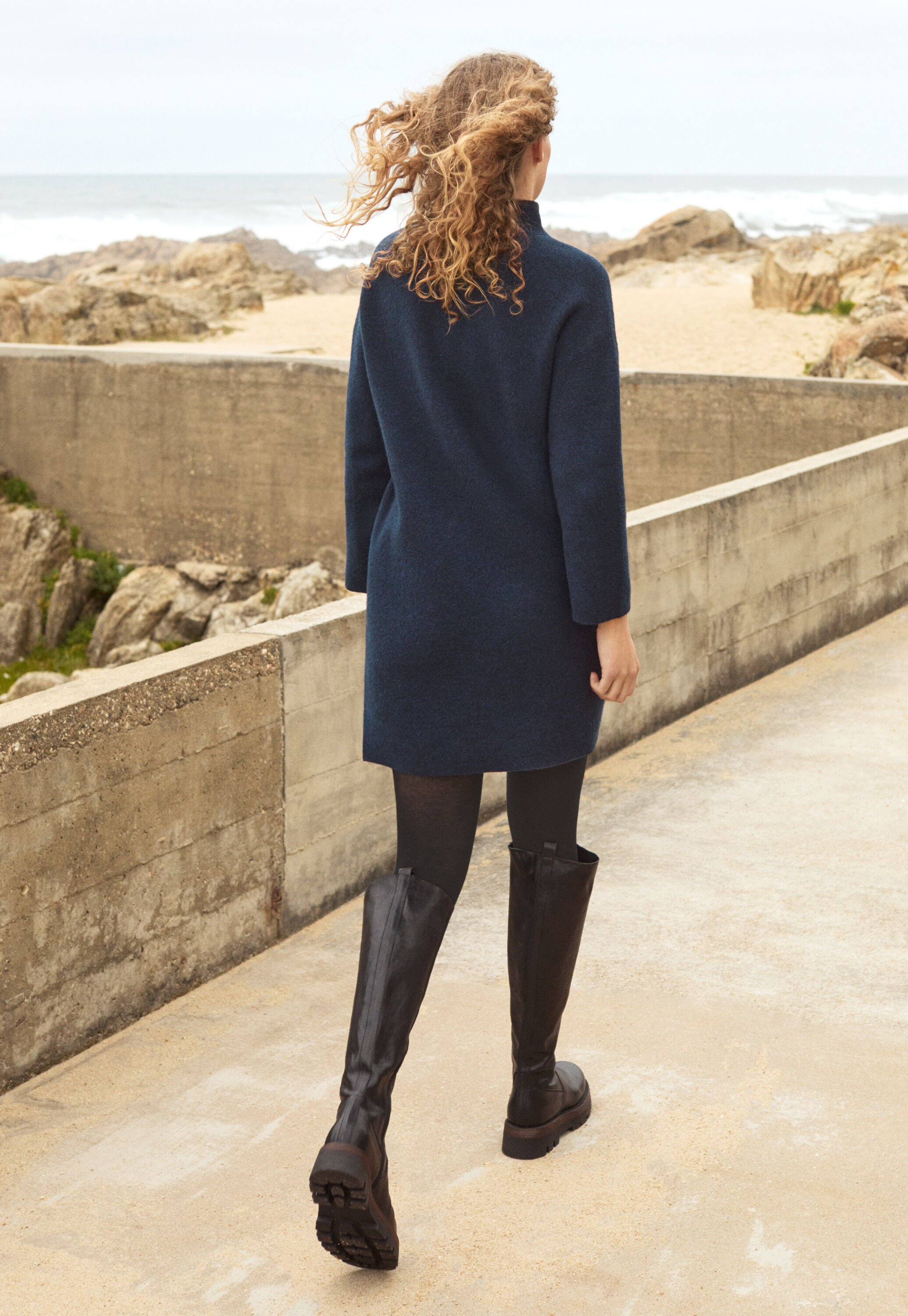 Kleid mit aufgesetzten Taschen