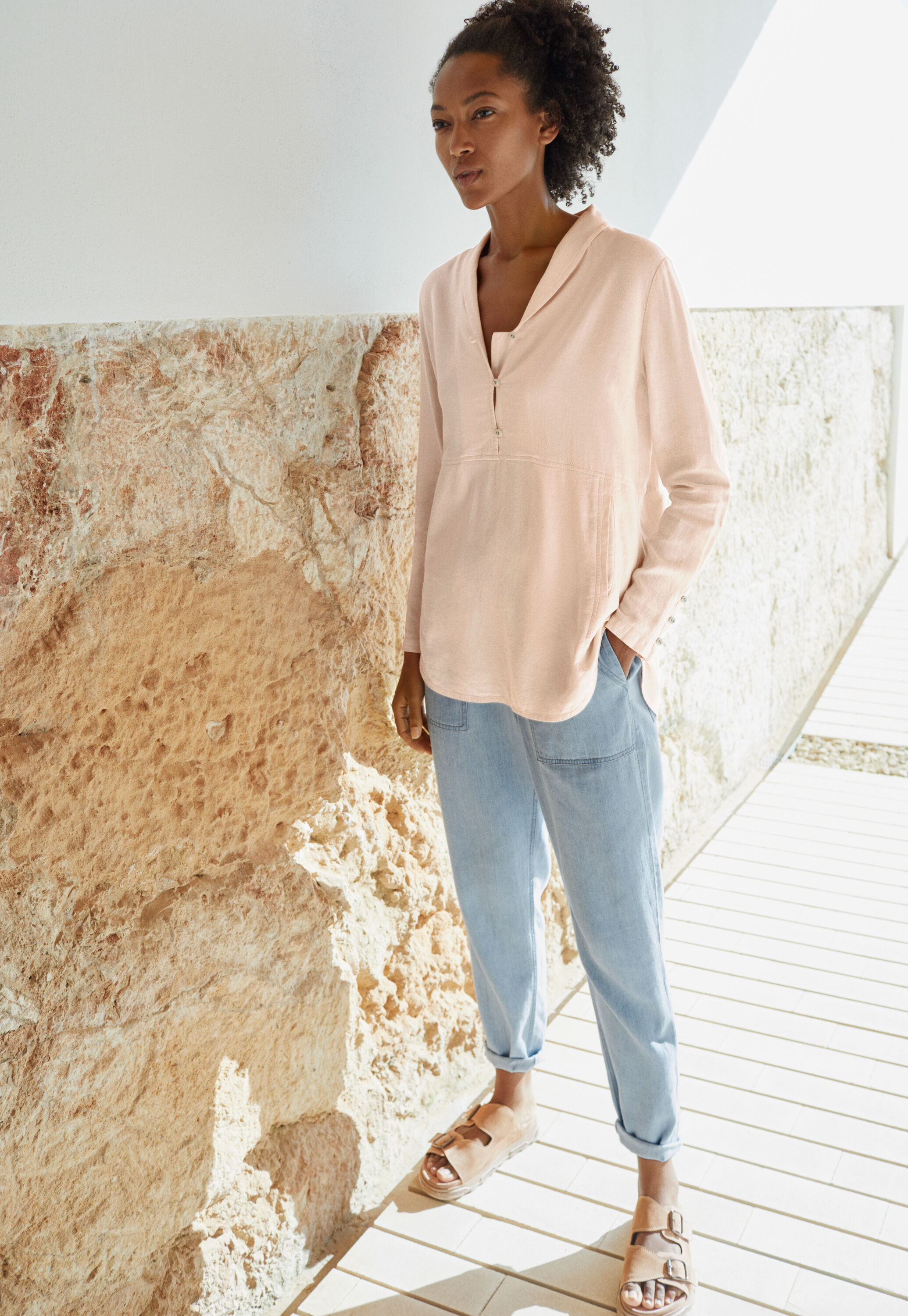 Bluse mit Schalkragen