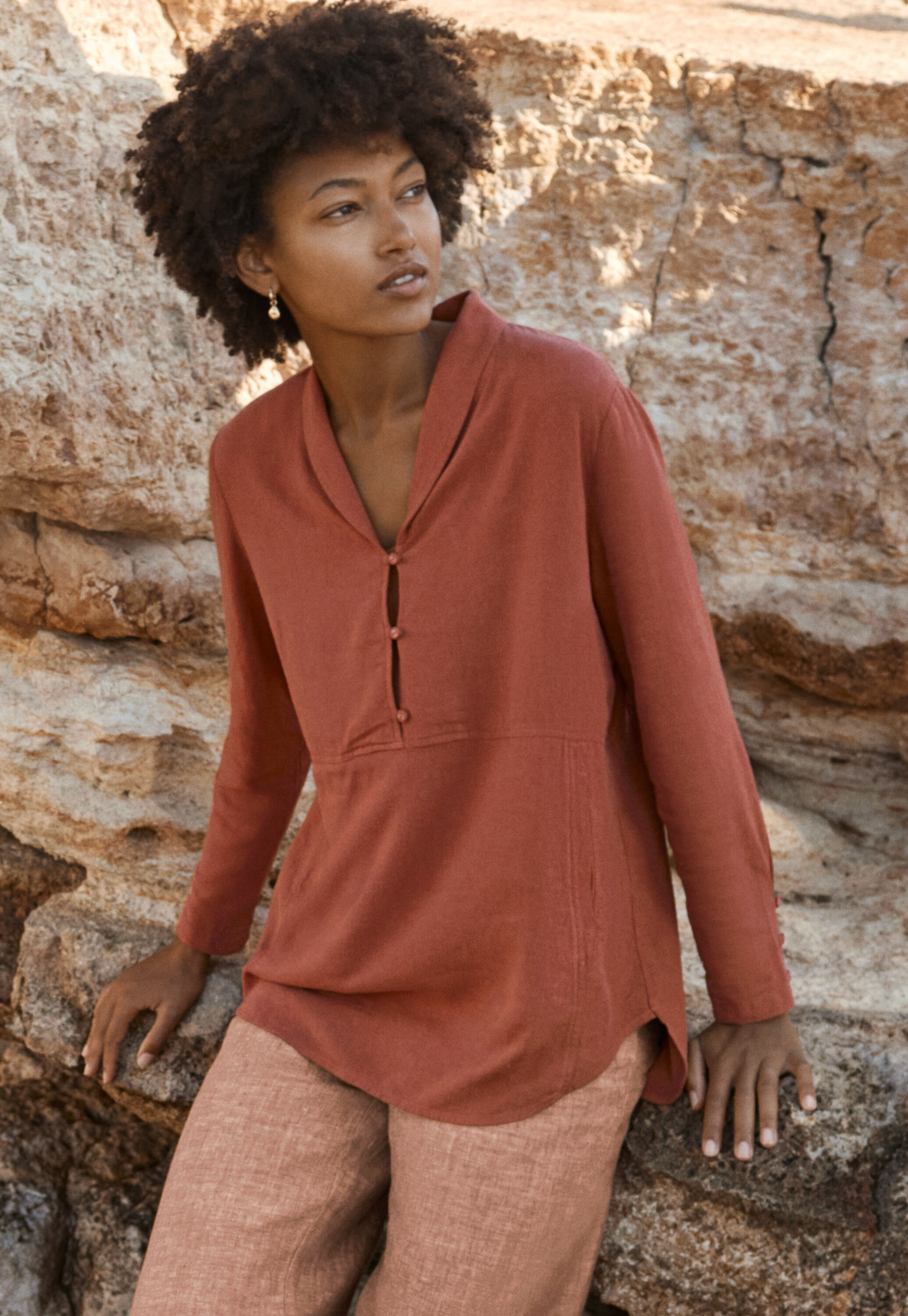 Bluse mit Schalkragen