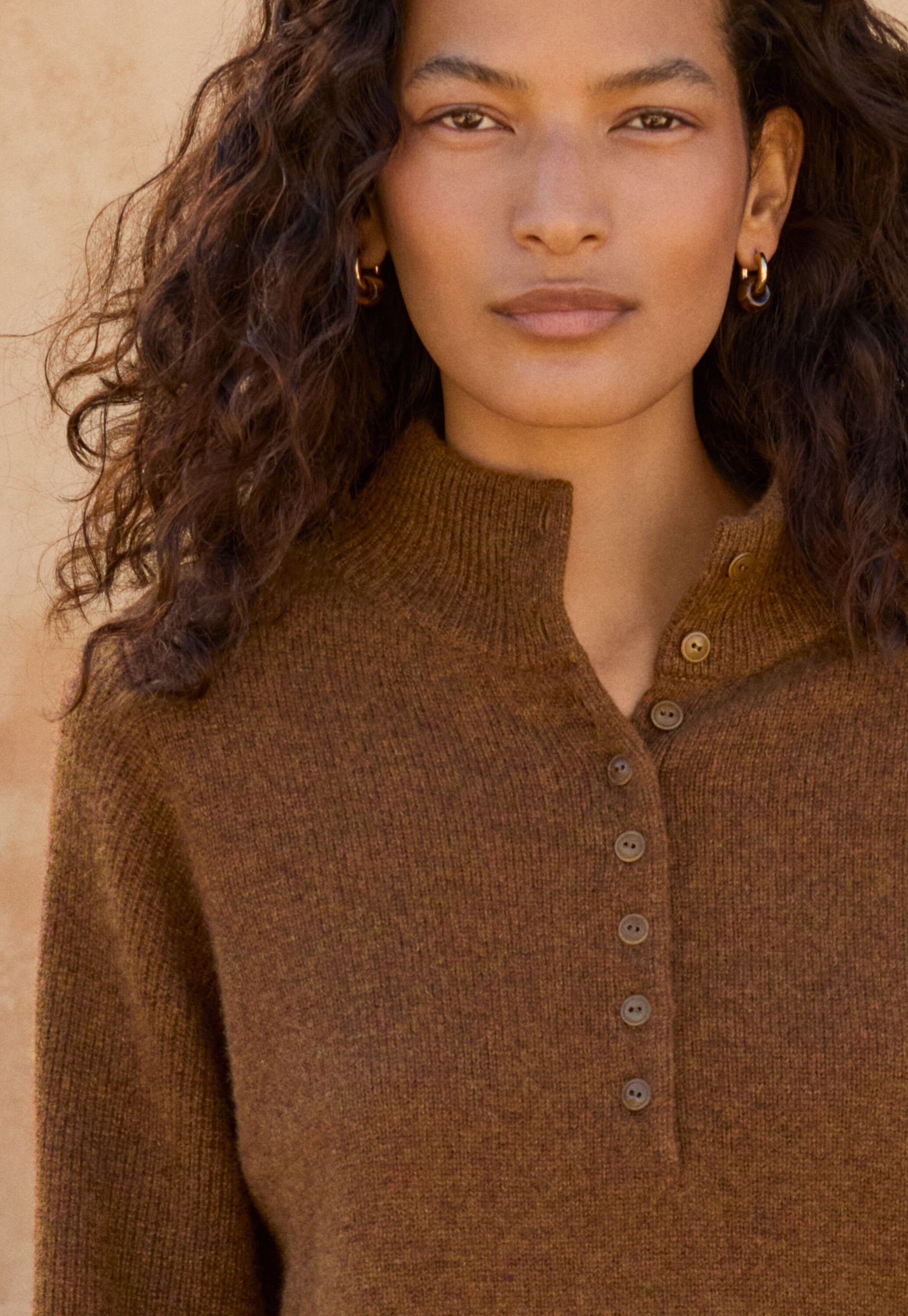 Pullover mit Kn&ouml;pfen