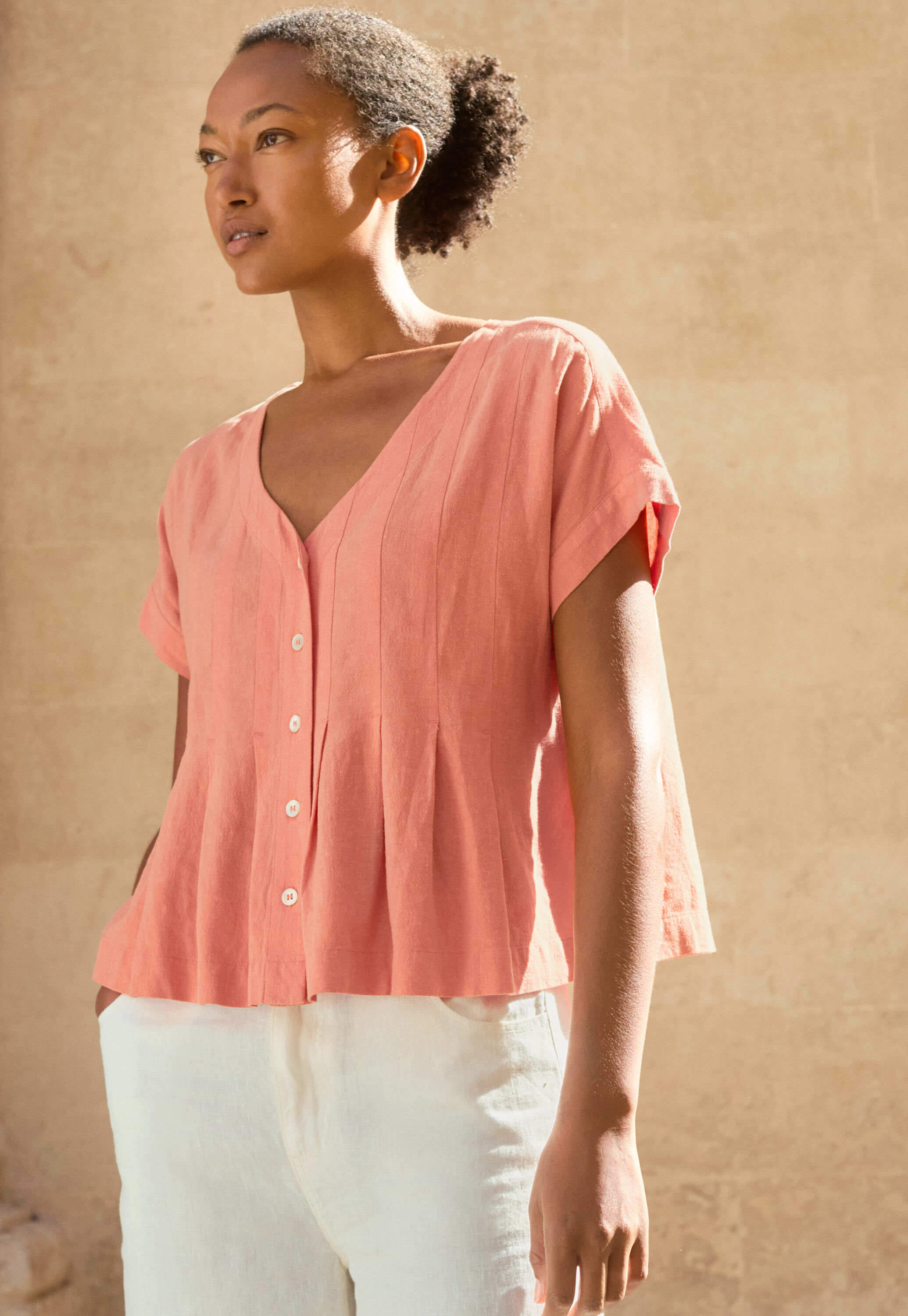 Bluse mit geschwungenen &Auml;rmeln