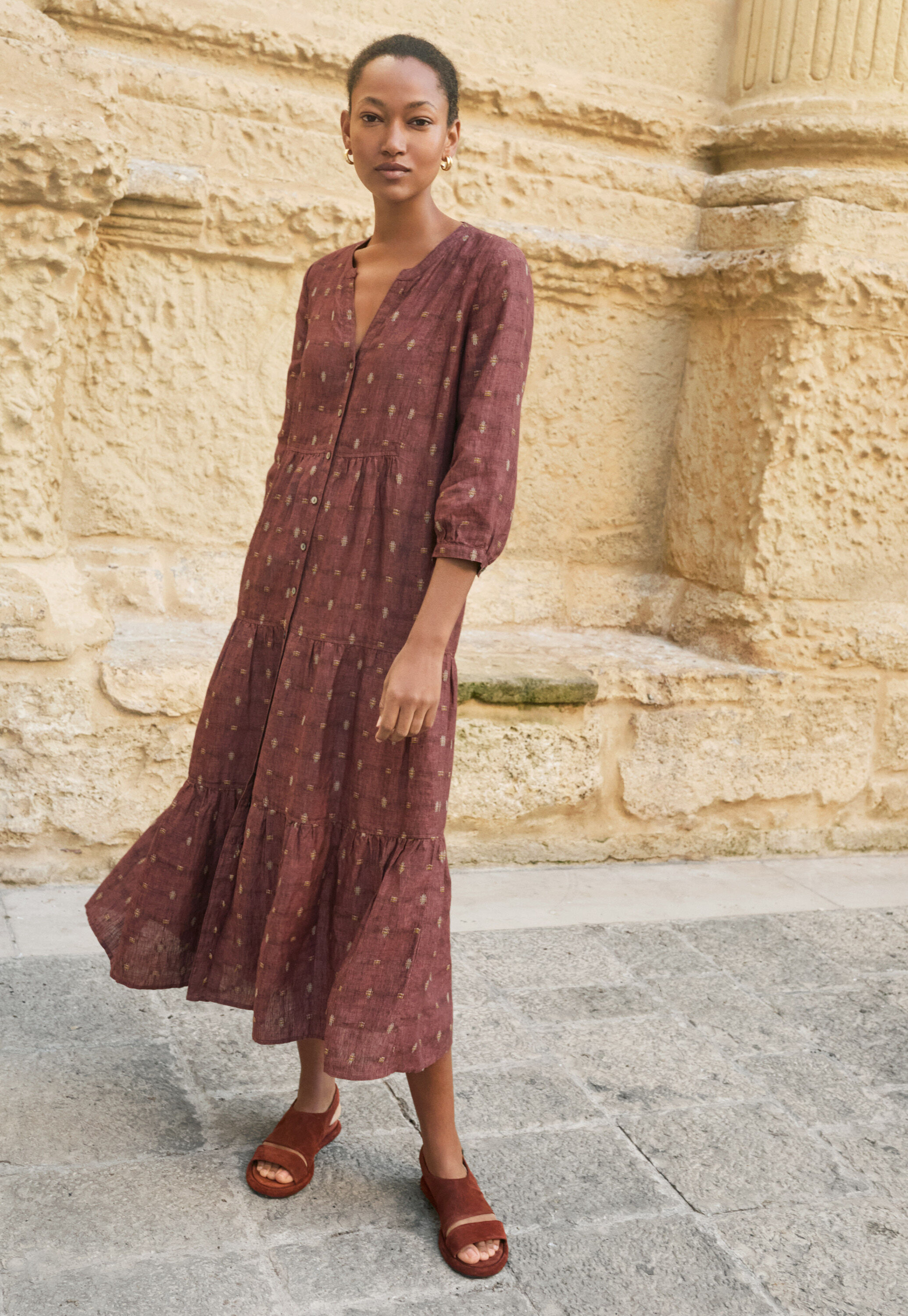 Kleid aus geklipptem Dobby-Gewebe