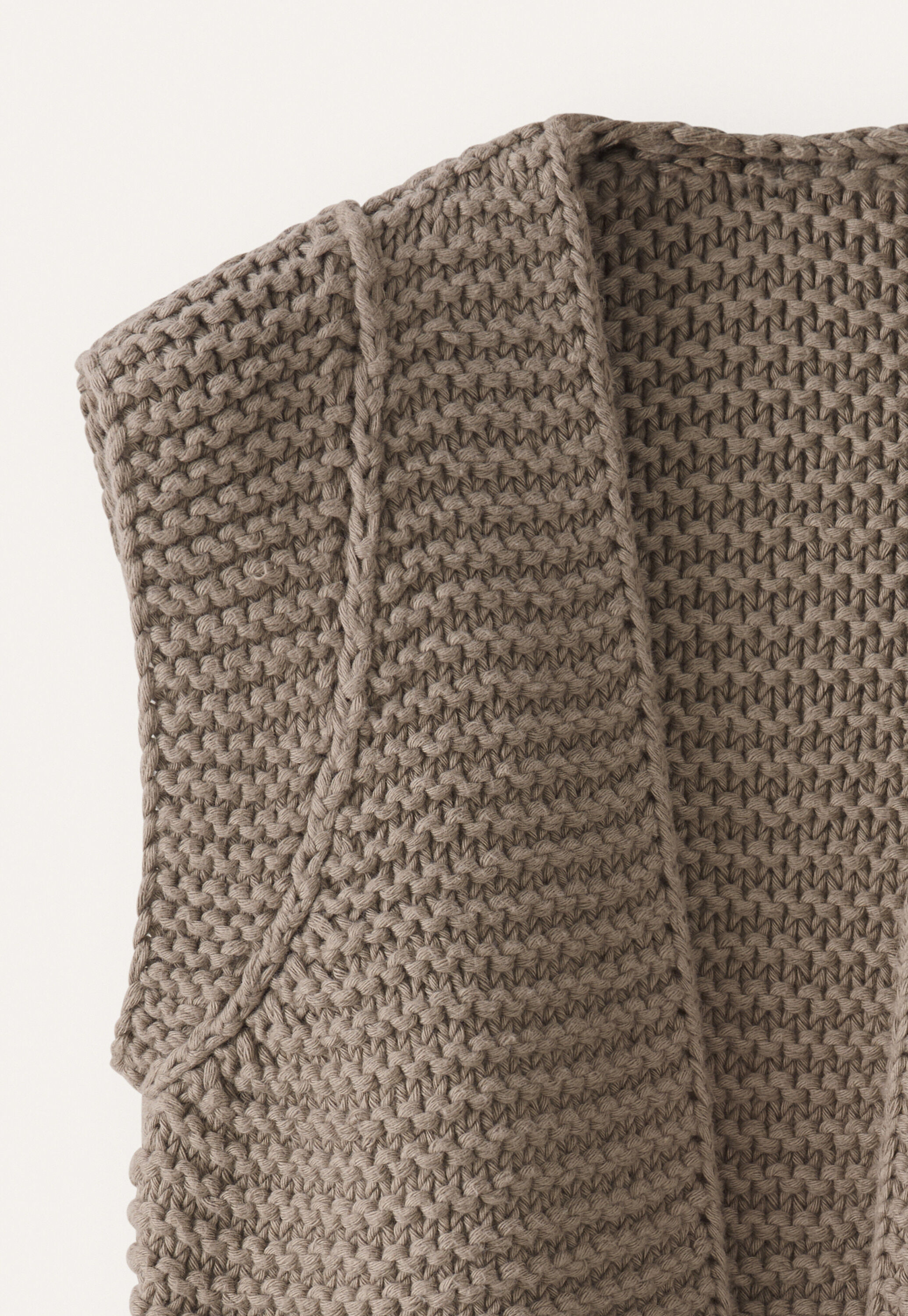 Handgestrickte Weste