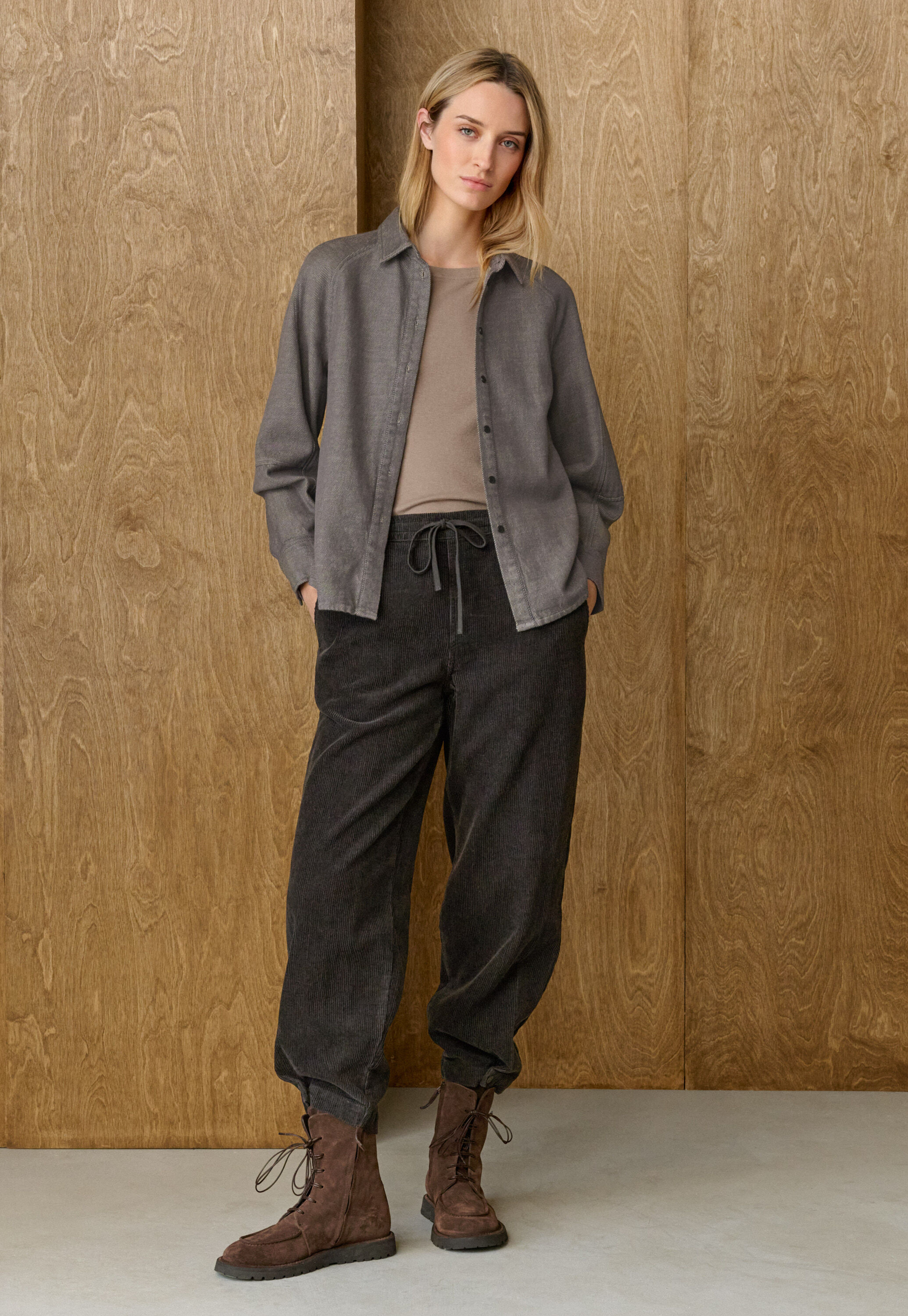 Schmal zulaufende Hose