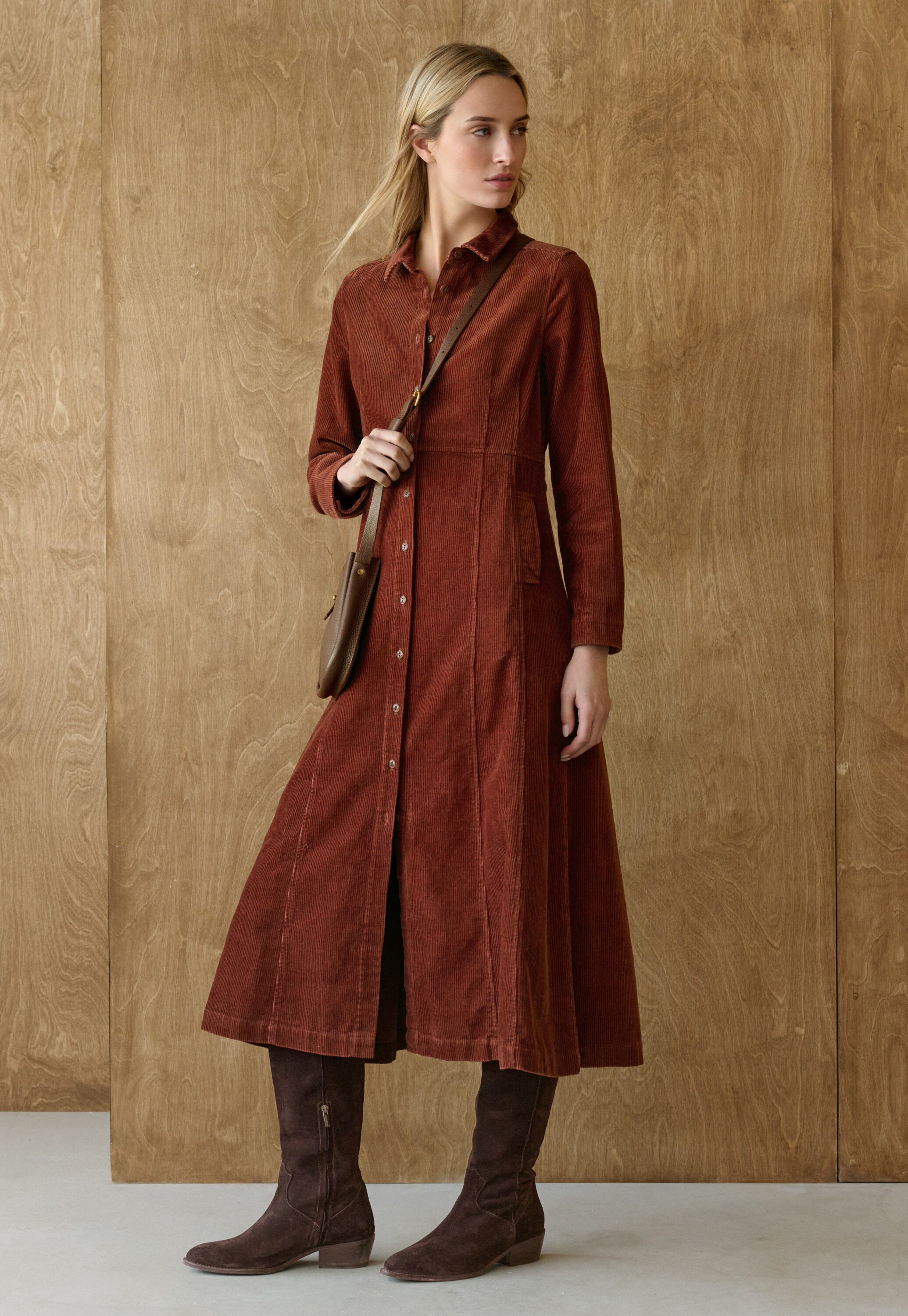 Kleid mit Eins&auml;tzen