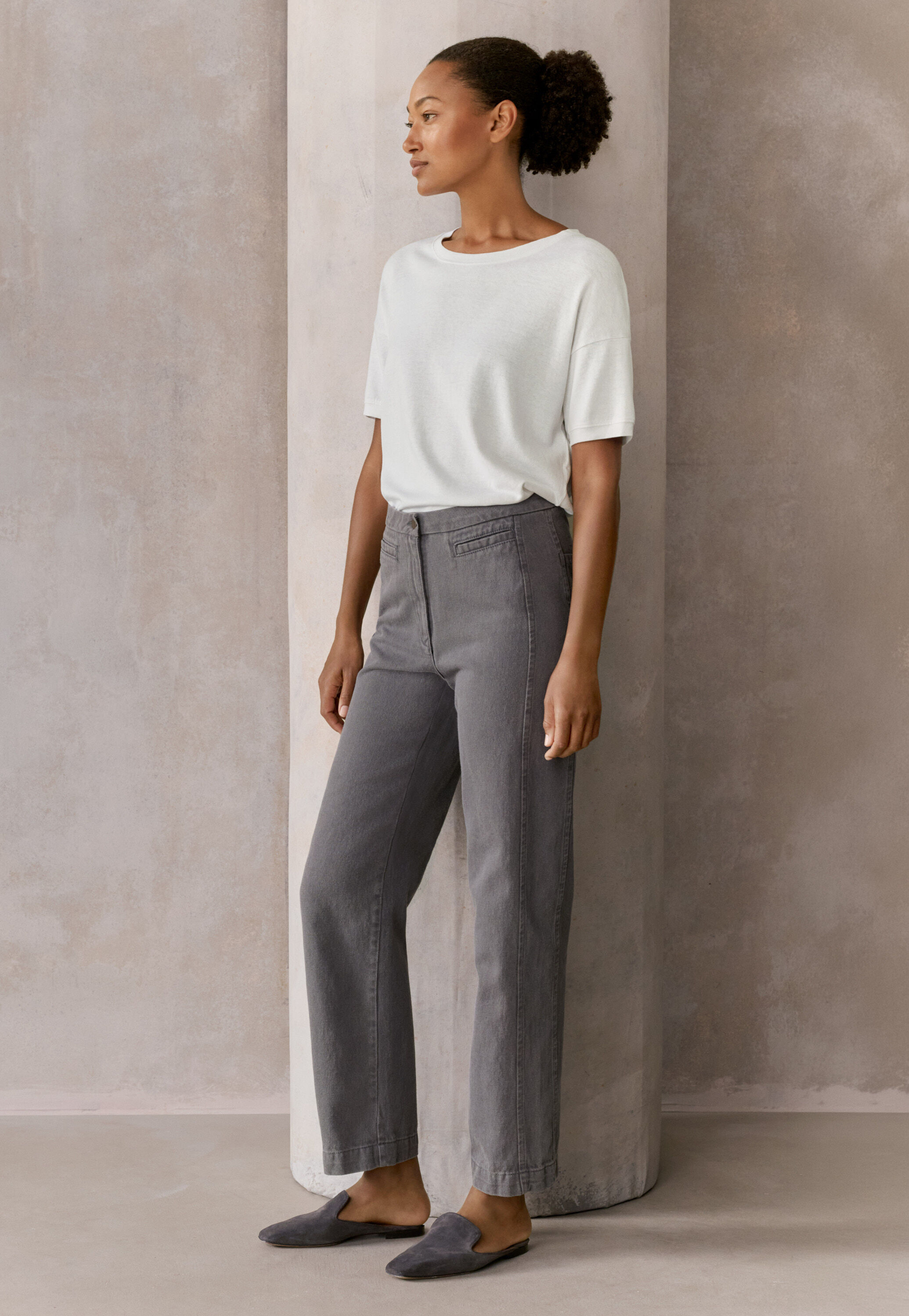 Schmale, k&uuml;rzere Jeans
