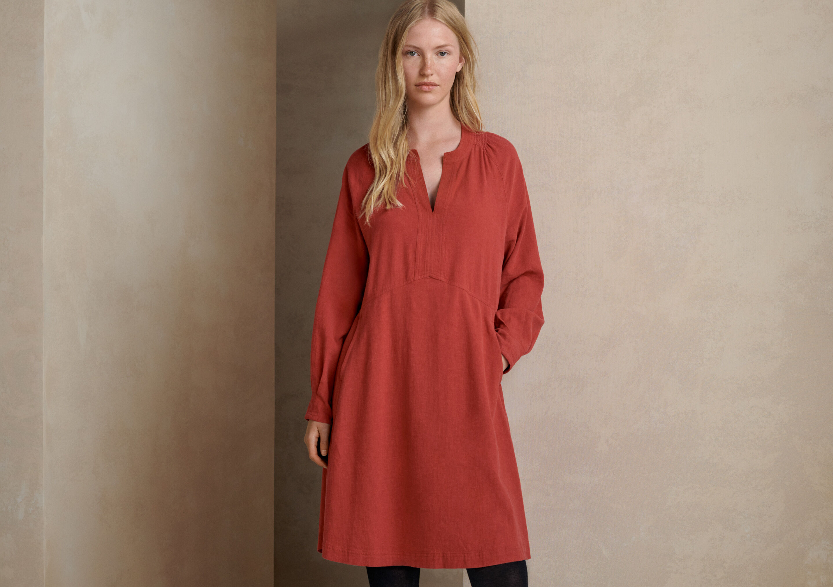 Bluse mit geschwungenen &Auml;rmeln