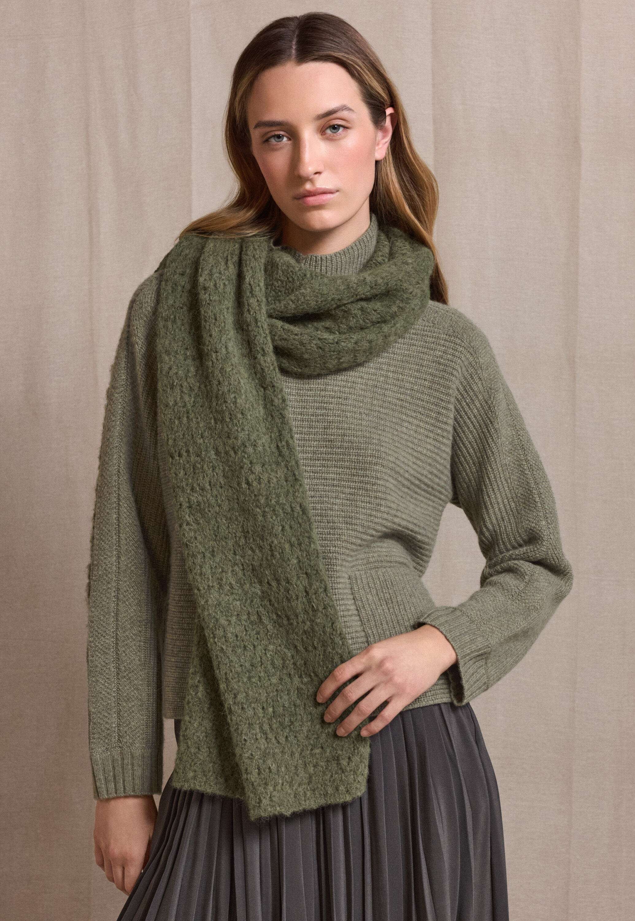 Offenmaschiger Strickschal