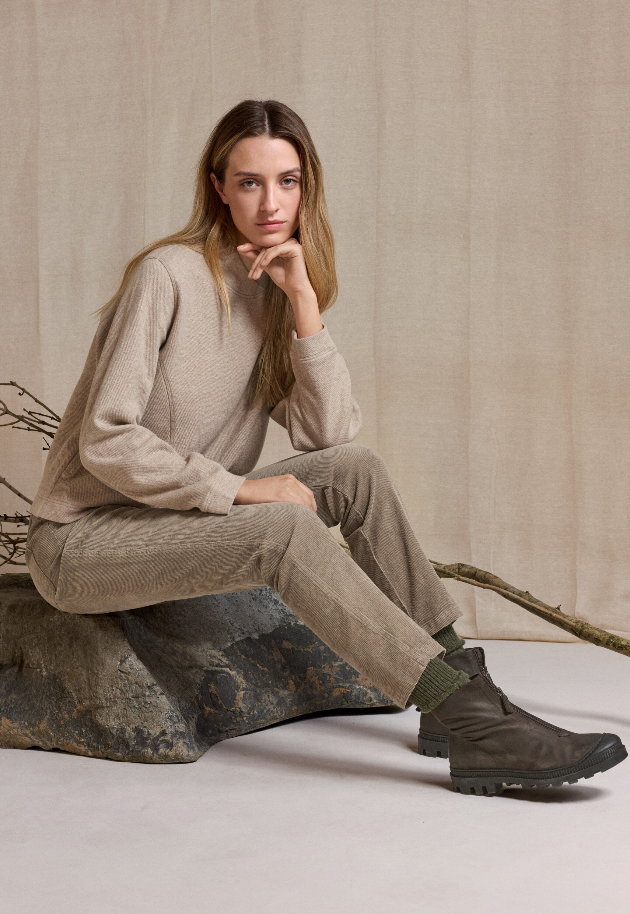 Sweatshirt mit &uuml;berkreuztem Kragen