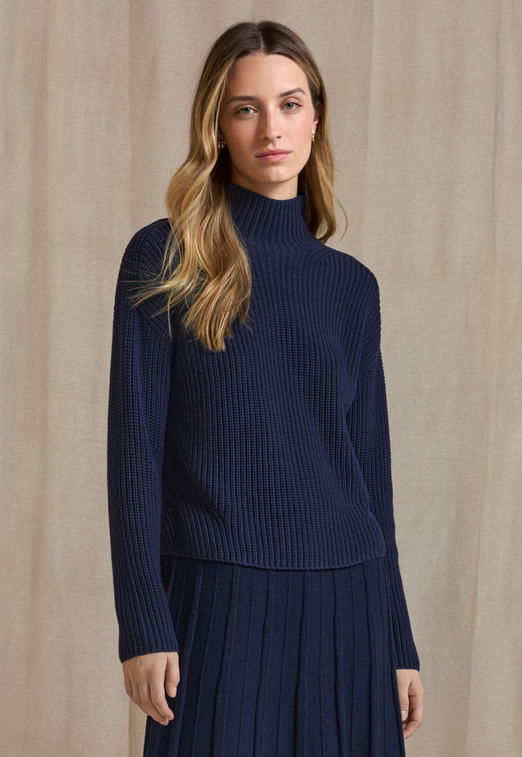 Pullover mit Trichterkragen