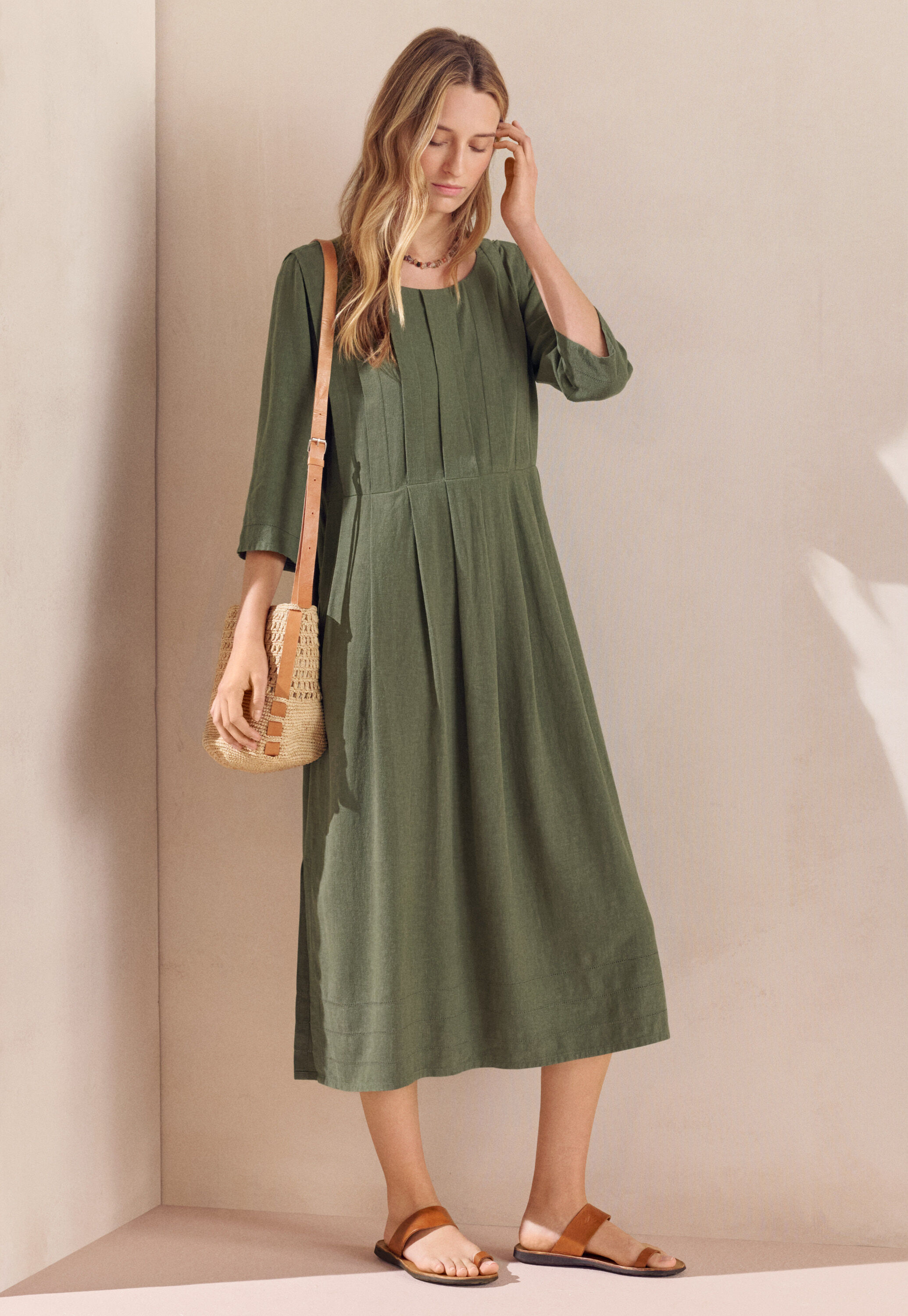 Bluse mit geschwungenen &Auml;rmeln