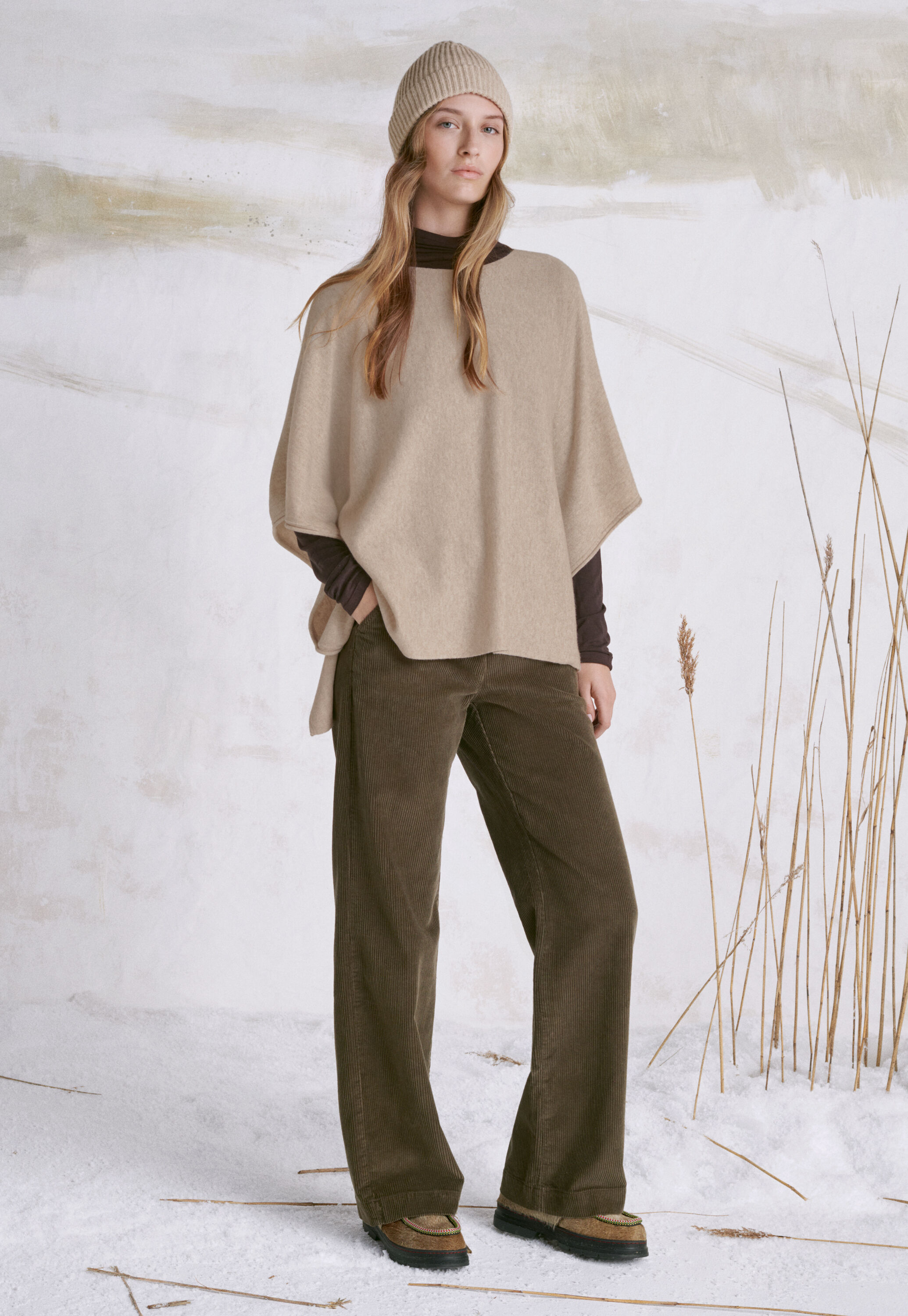 Strick-Poncho