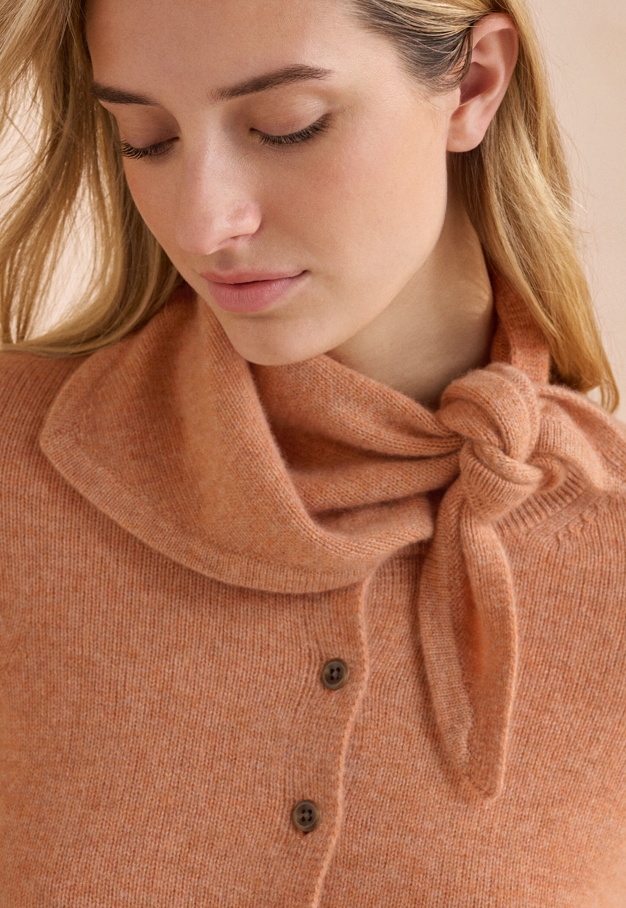 Durchgekn&ouml;pfter Pullover