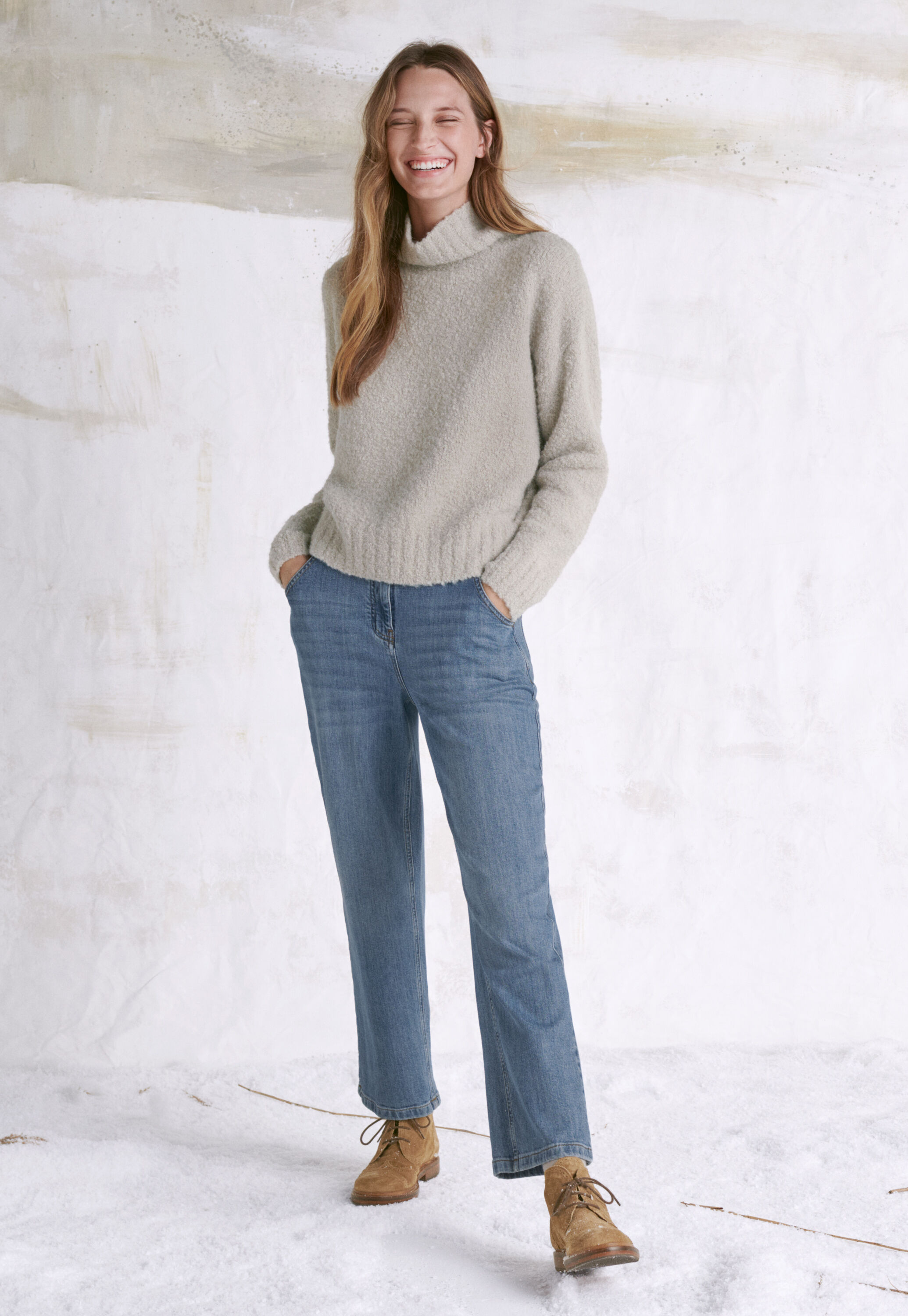 Indigo-gef&auml;rbte, k&uuml;rzere Jeans