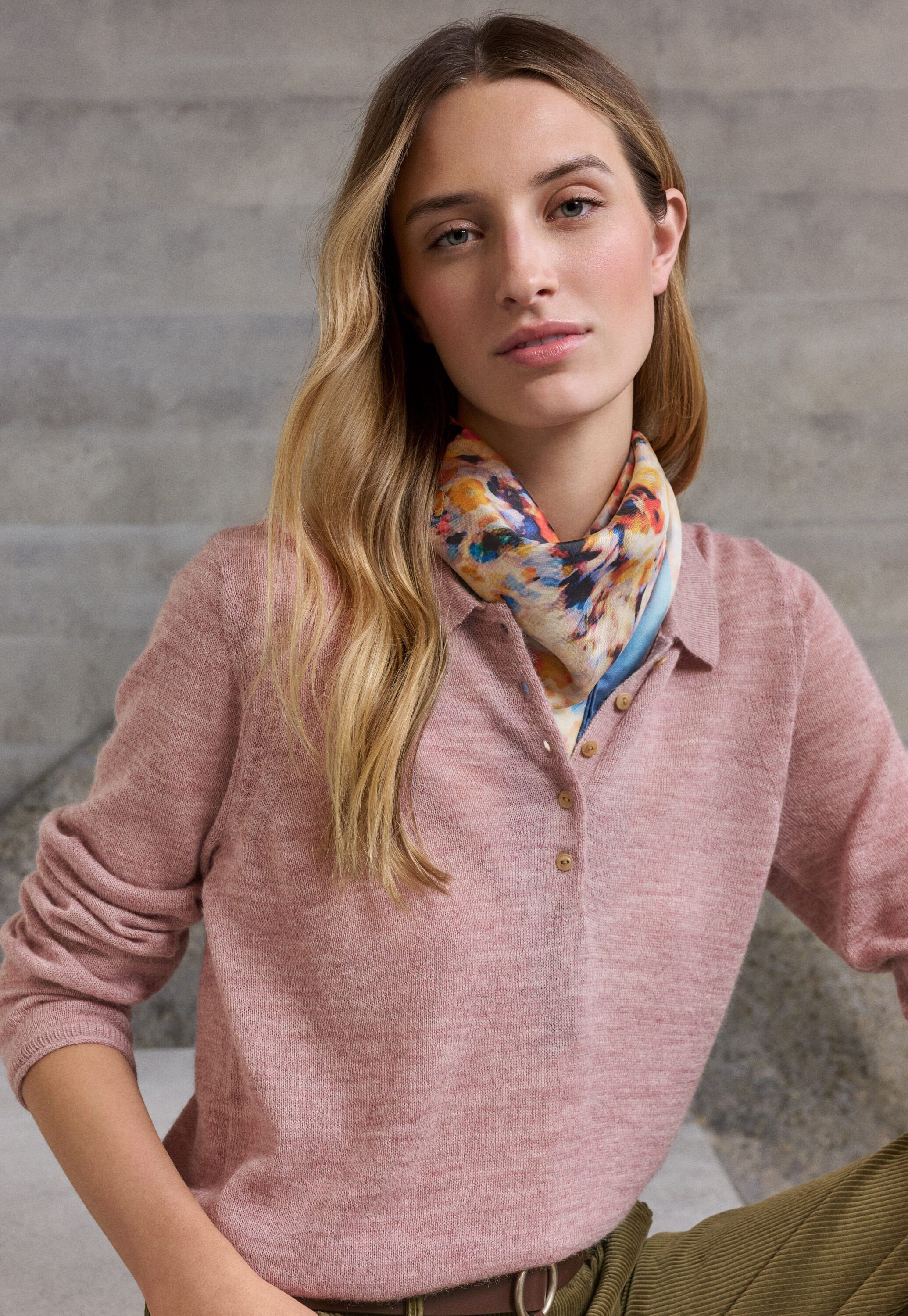 Pullover mit Kragen