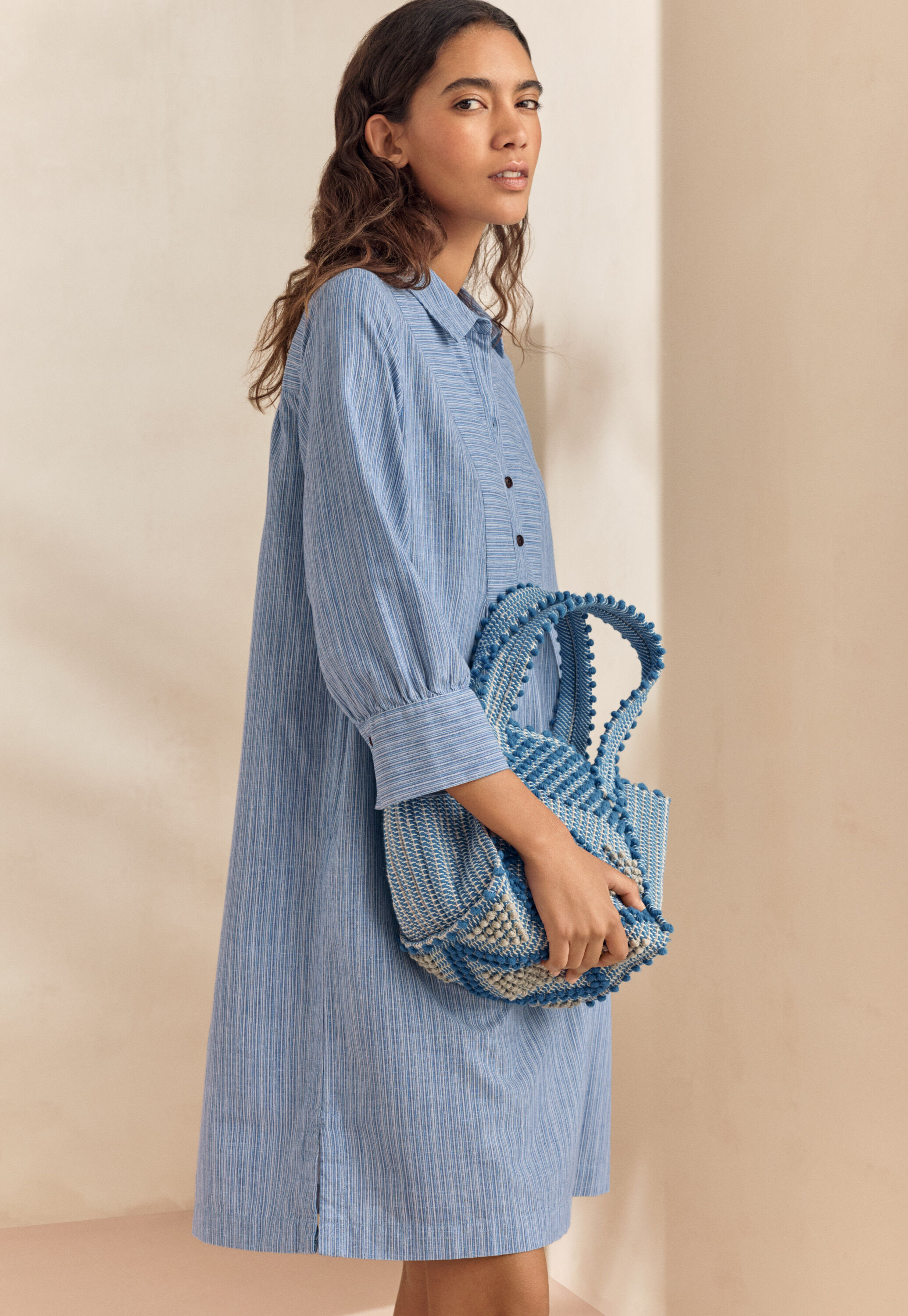 Kleid mit Latzeinsatz