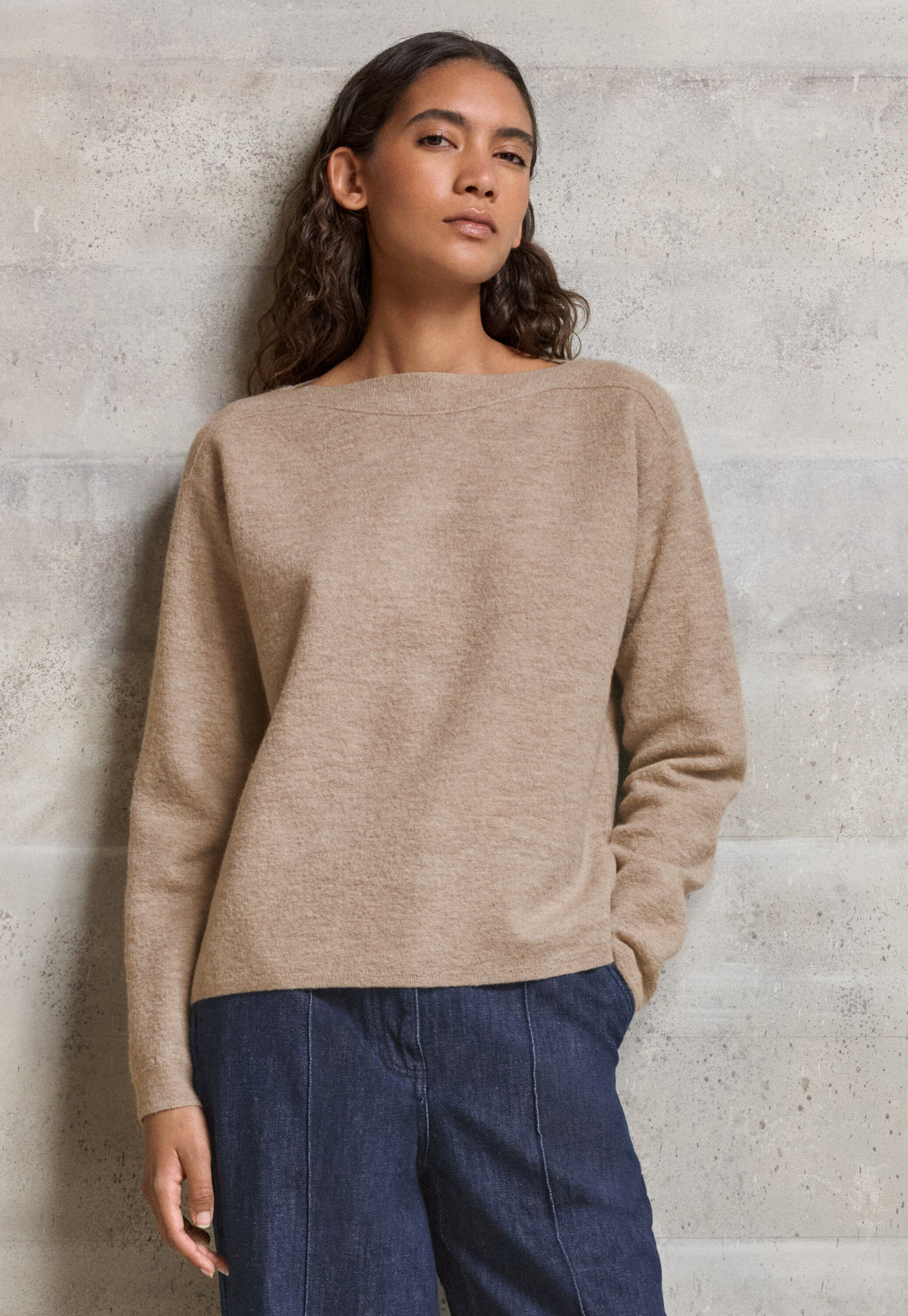 Kleid mit Peplum-Saum