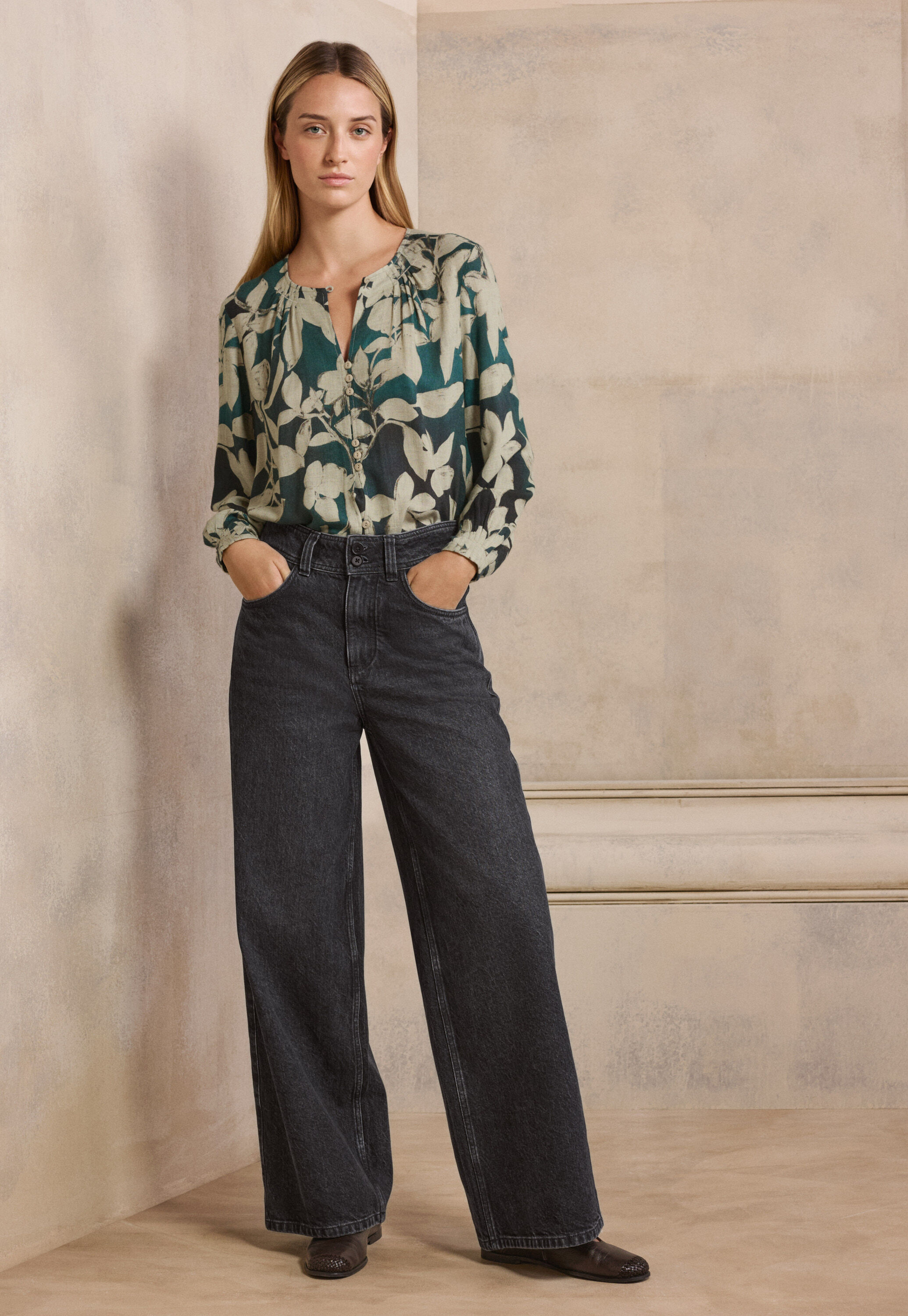 Jeans mit weitem Bein