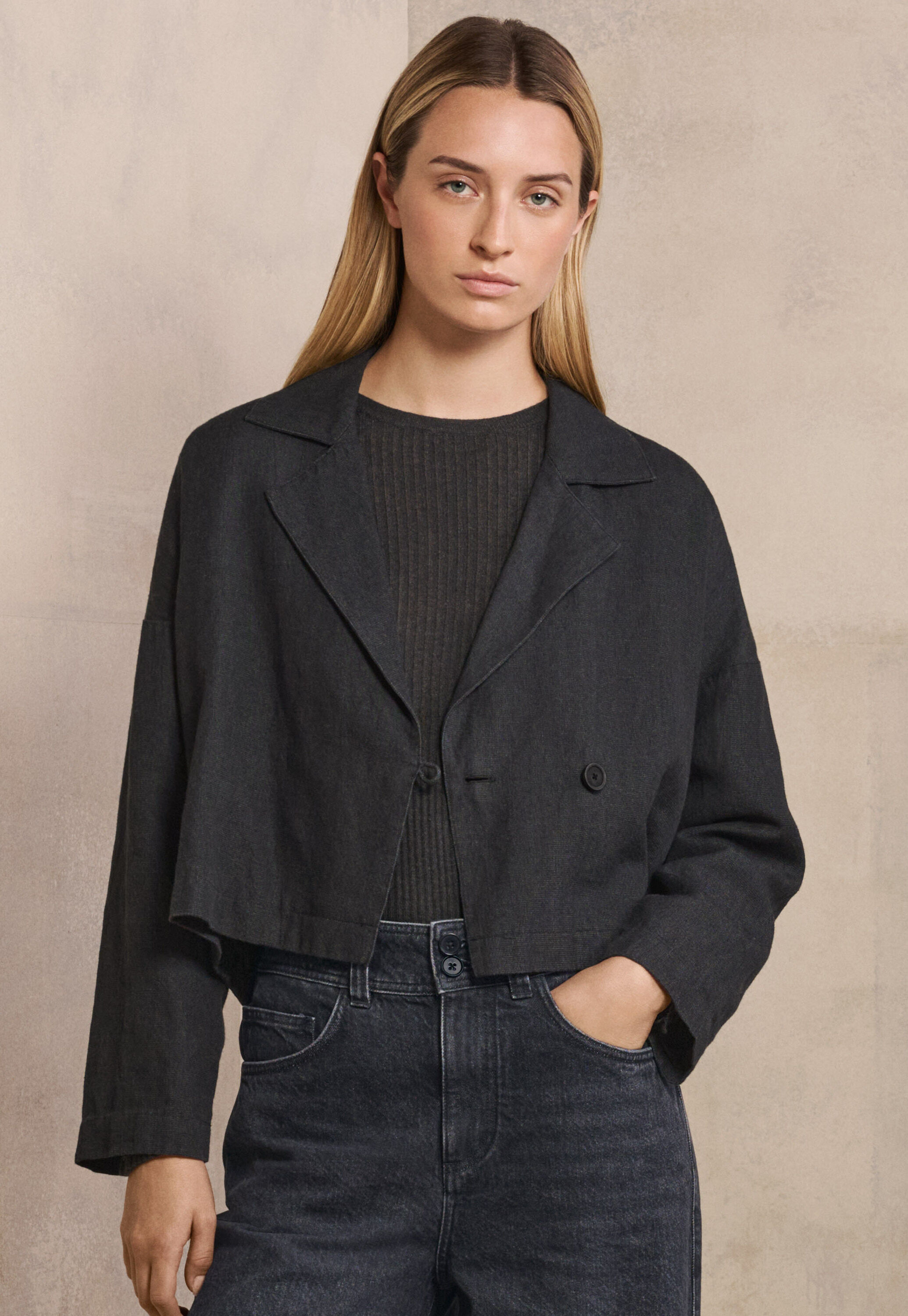 K&uuml;rzere Jacke