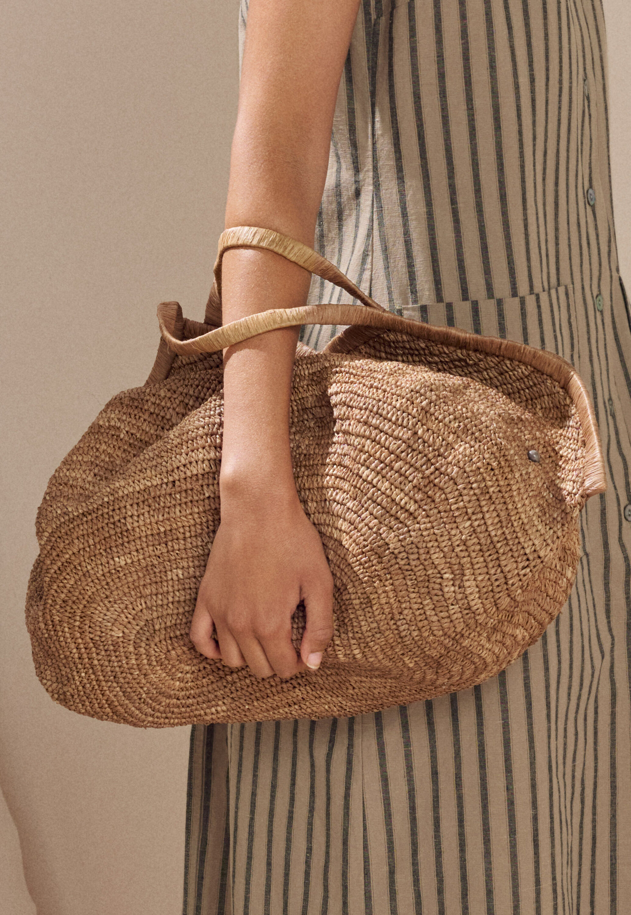 Gro&szlig;e muschelf&ouml;rmige Tasche