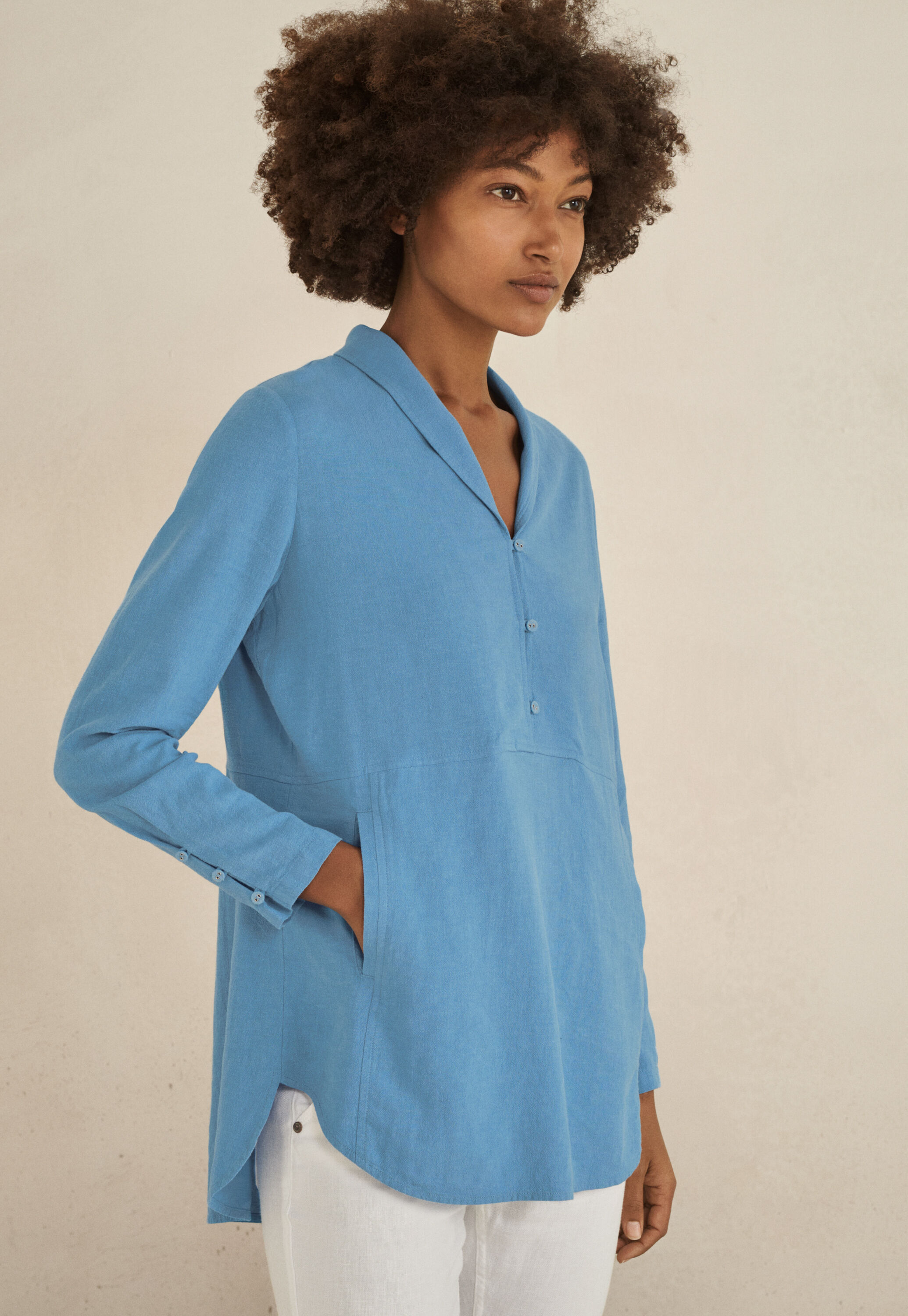 Bluse mit Schalkragen