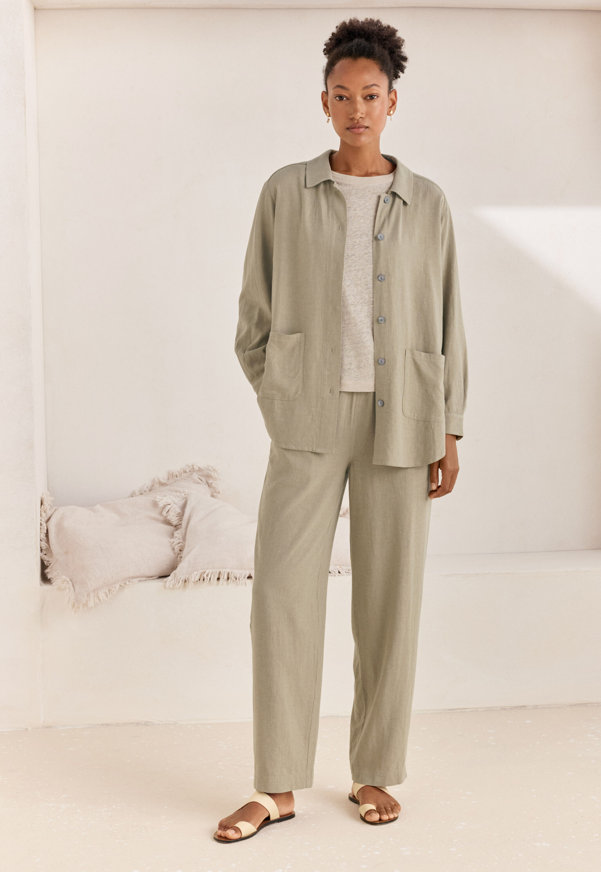 Bluse mit geschwungenen &Auml;rmeln