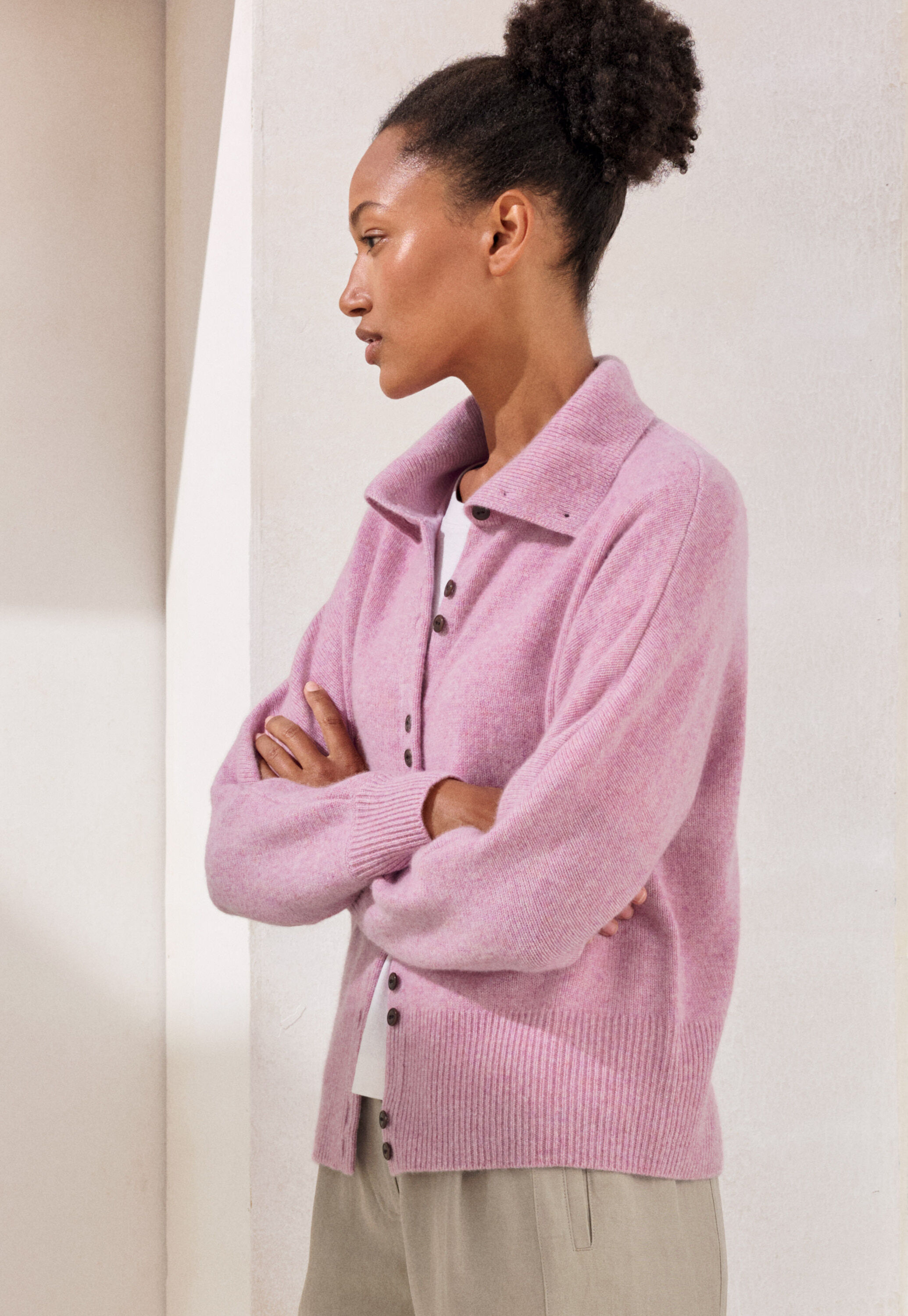 Cardigan mit Trichterkragen