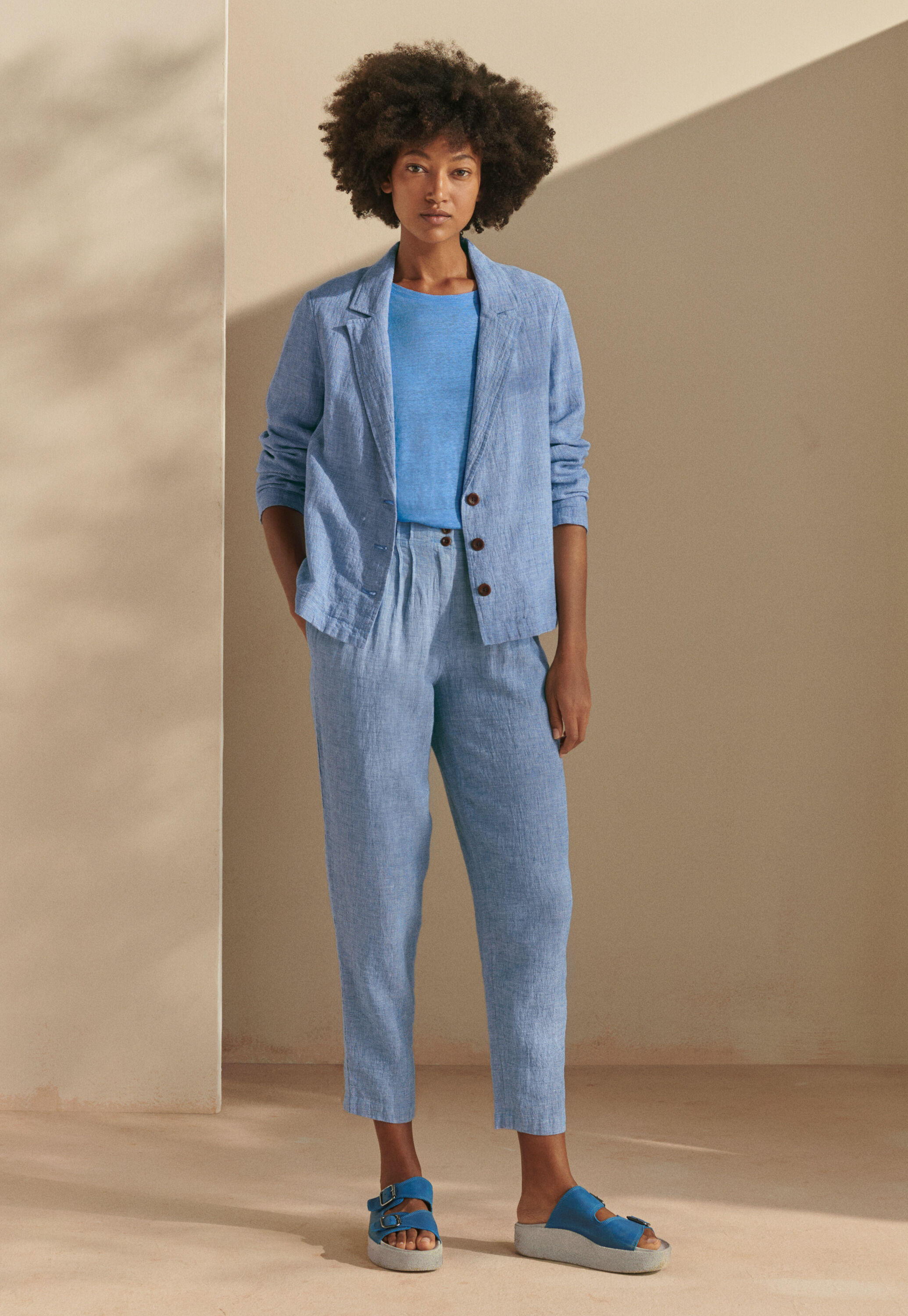 Schmal zulaufende Hose