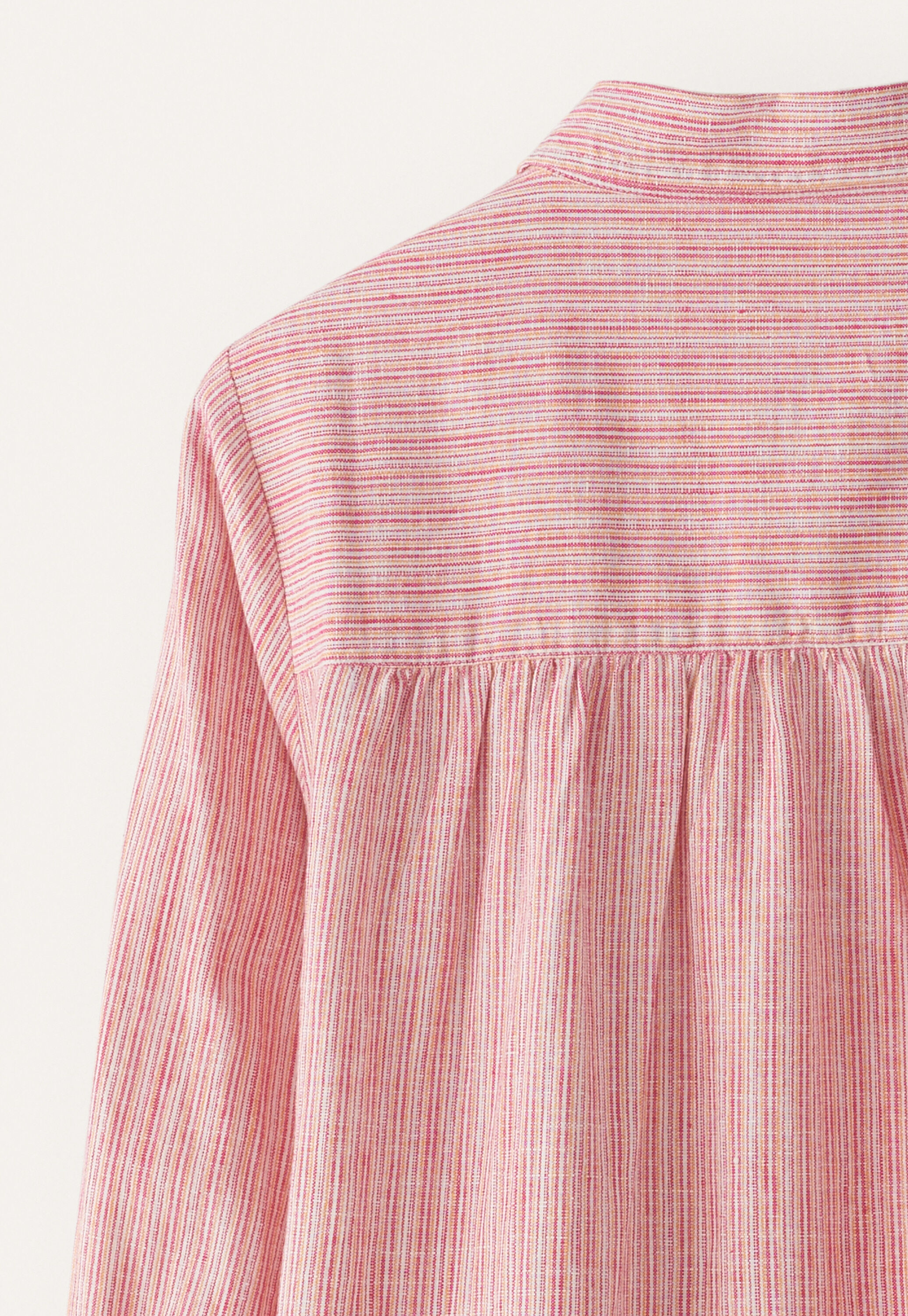 Kleid mit Latzeinsatz