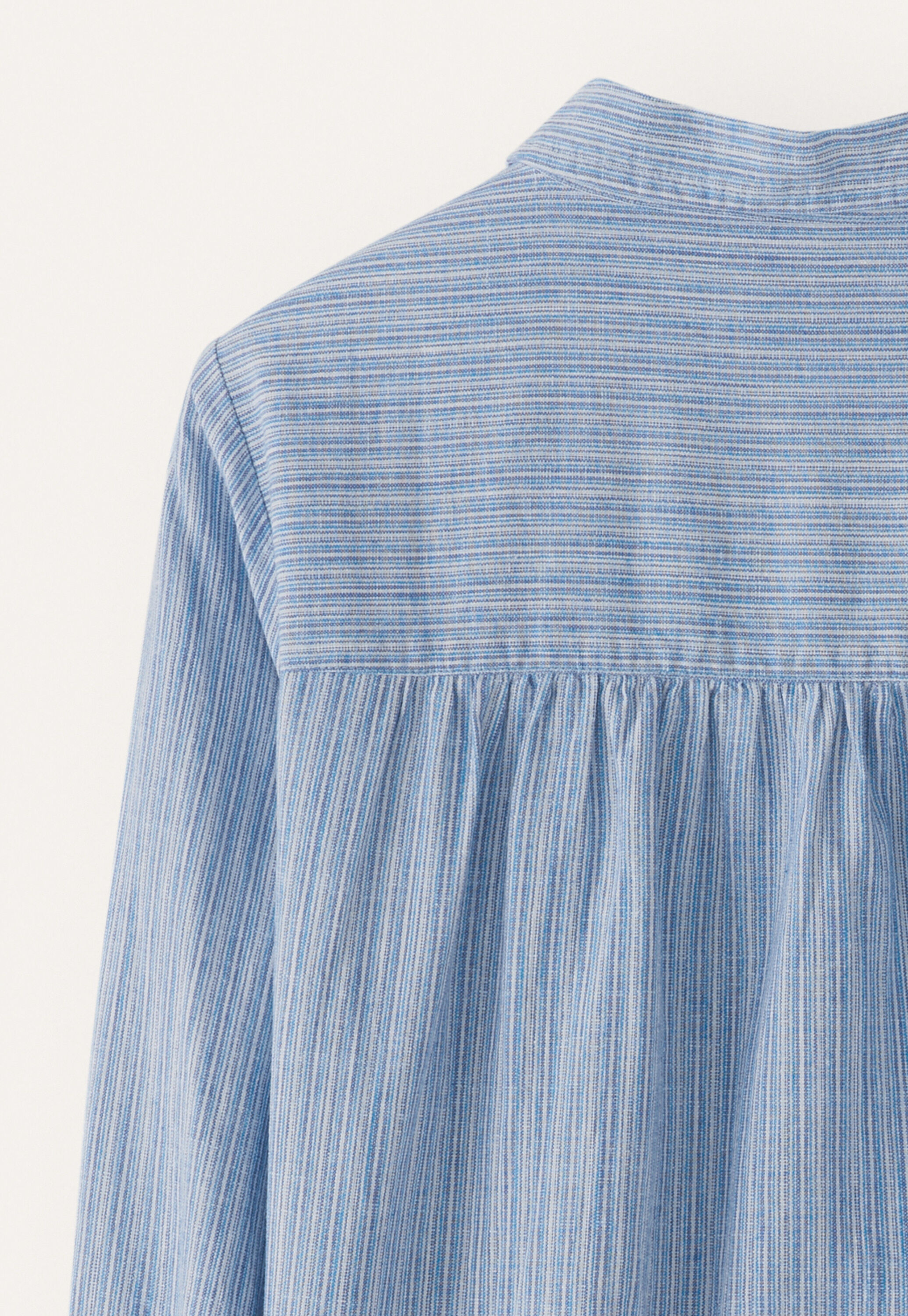 Kleid mit Latzeinsatz