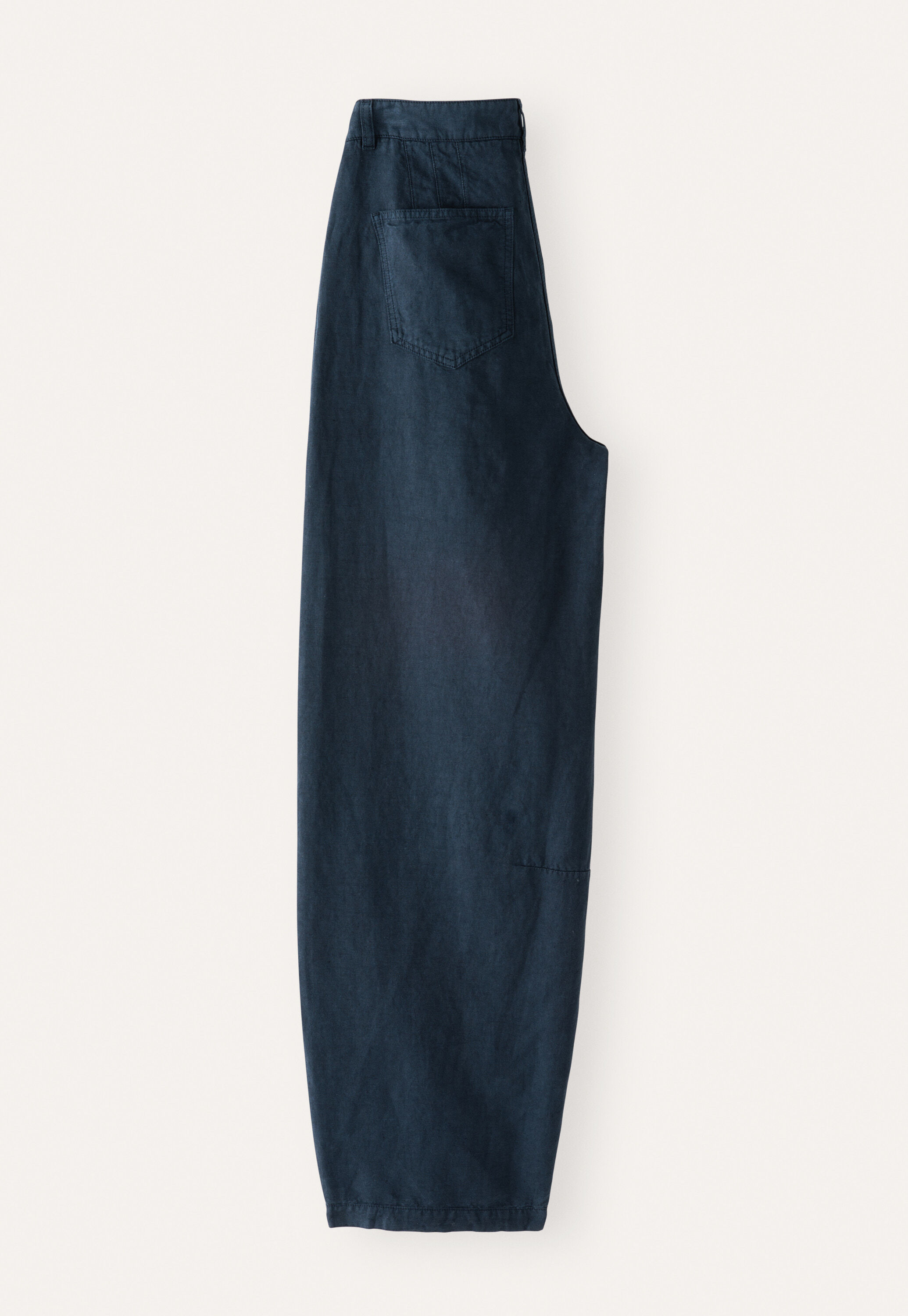 Jeans mit geschwungenen N&auml;hten