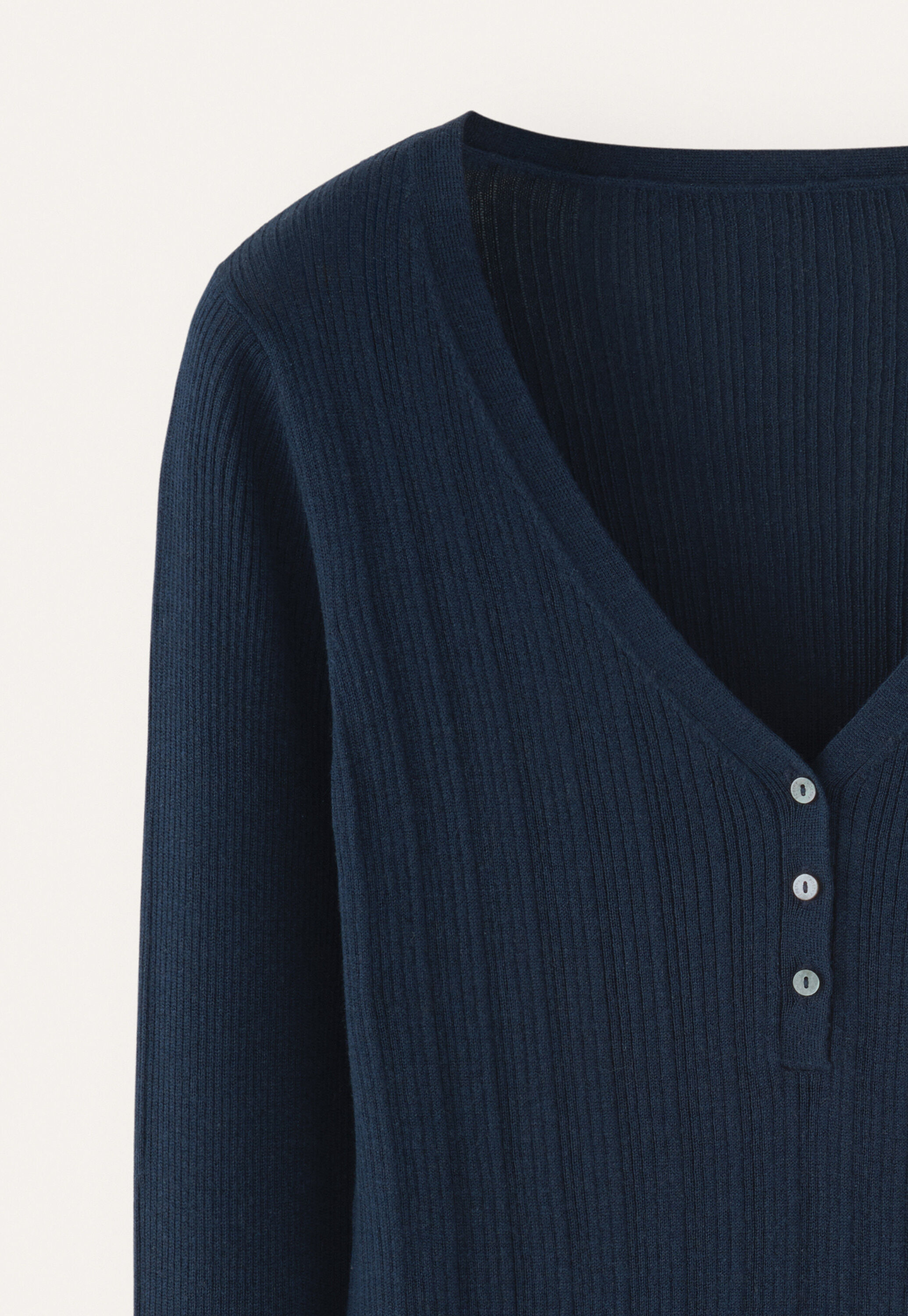 Ripppullover mit V-Ausschnitt