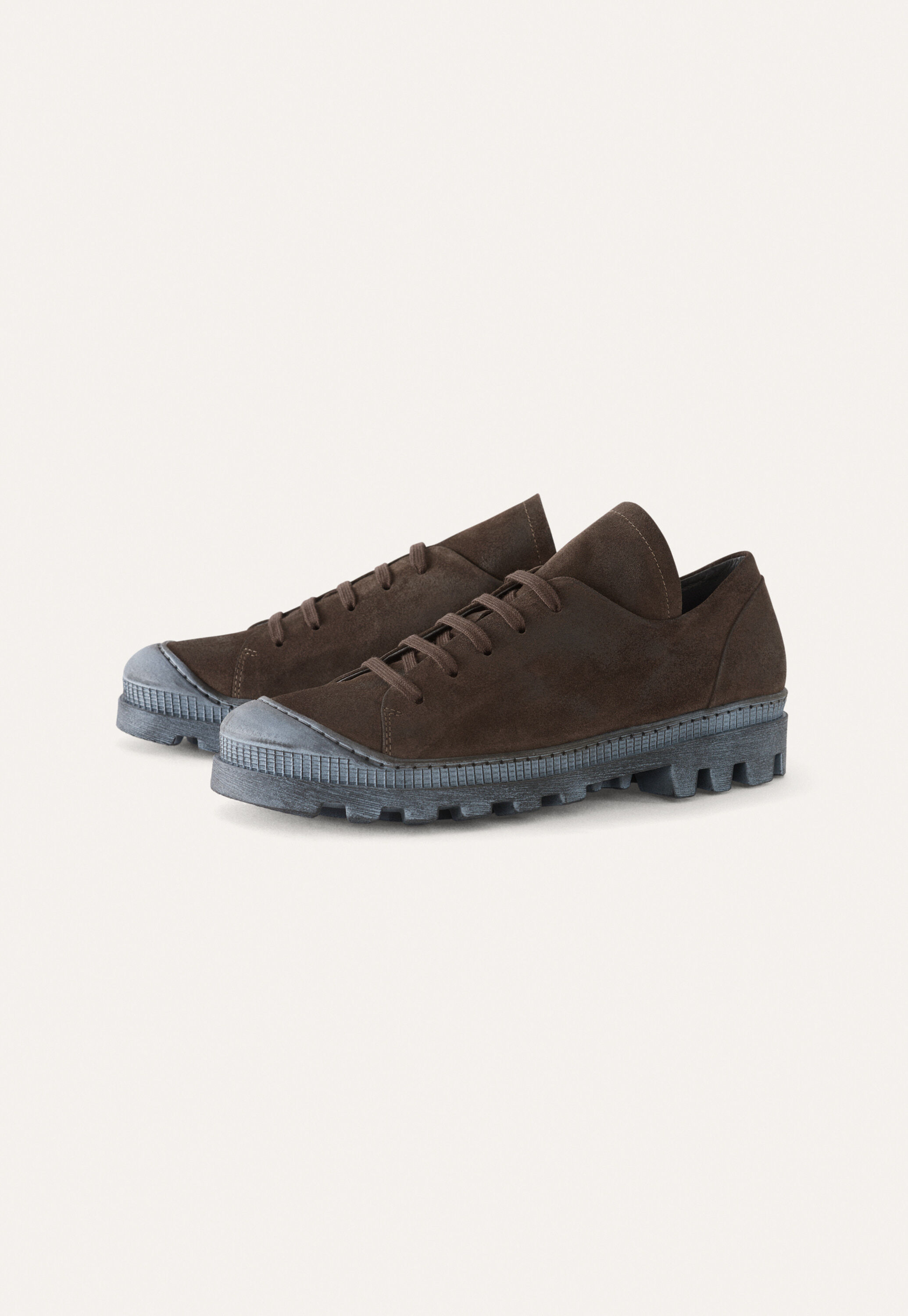 Schn&uuml;r-Sneaker
