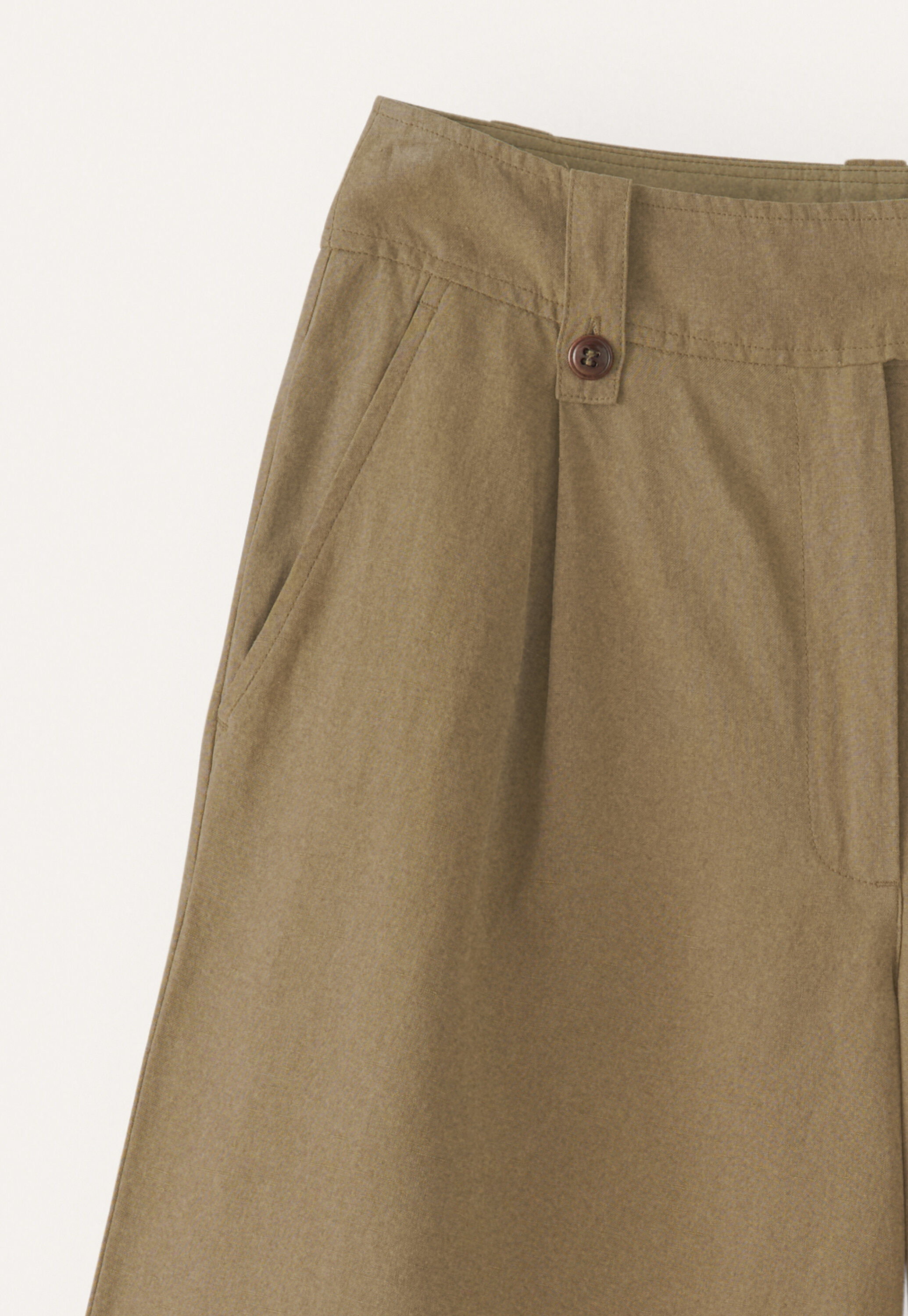 Shorts mit Faltenfront