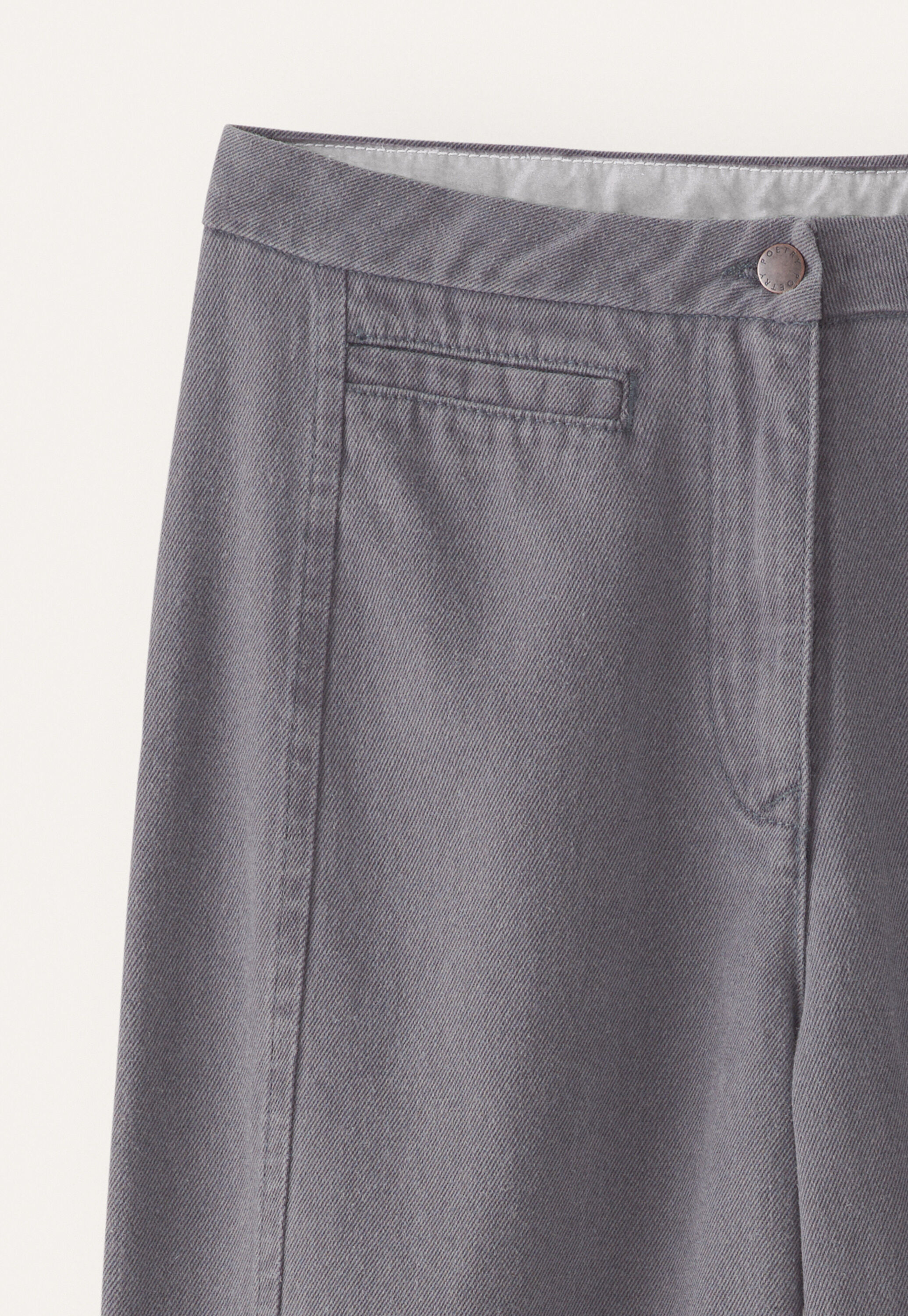 Schmale, k&uuml;rzere Jeans
