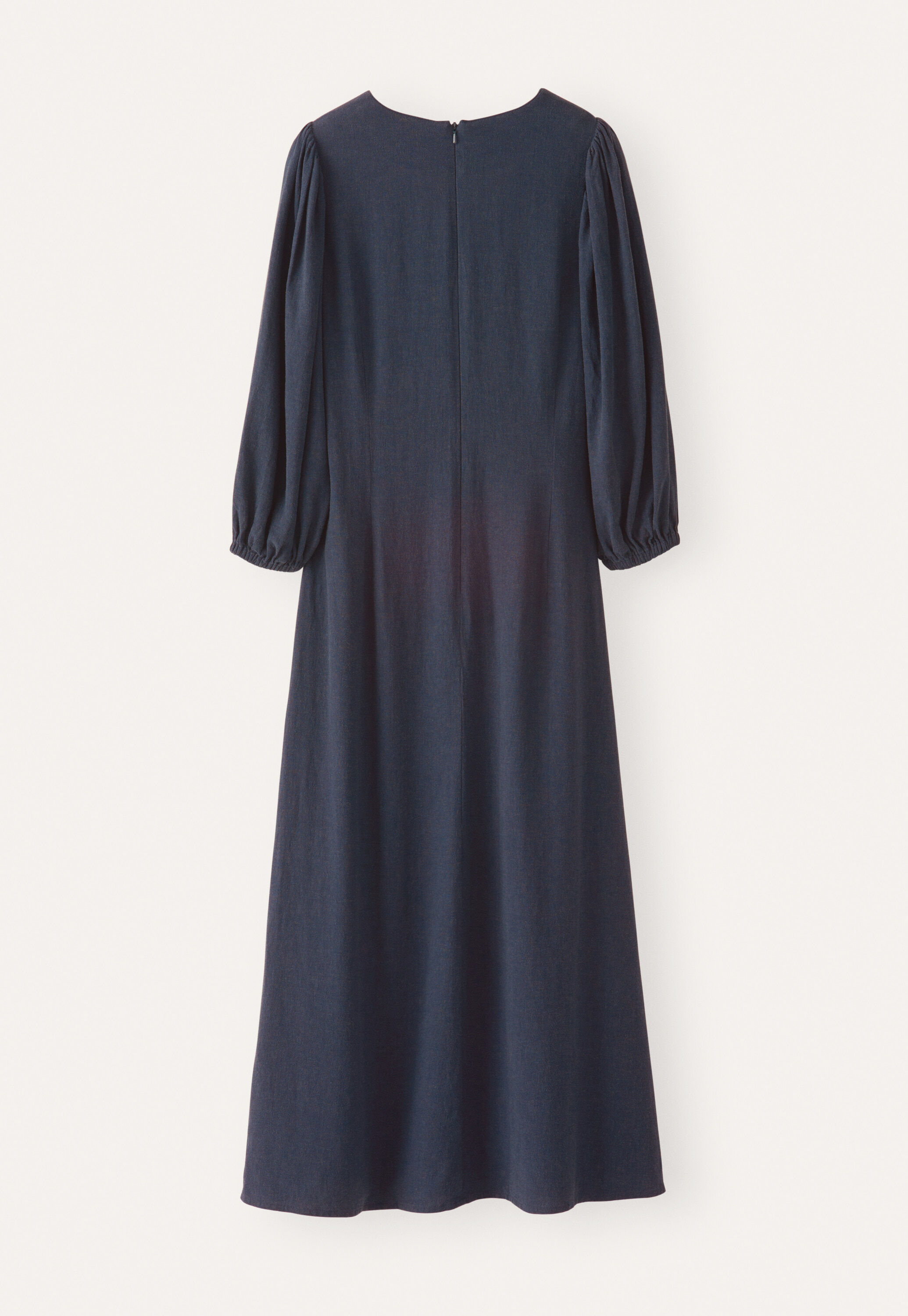 Langes Kleid mit V-Ausschnitt