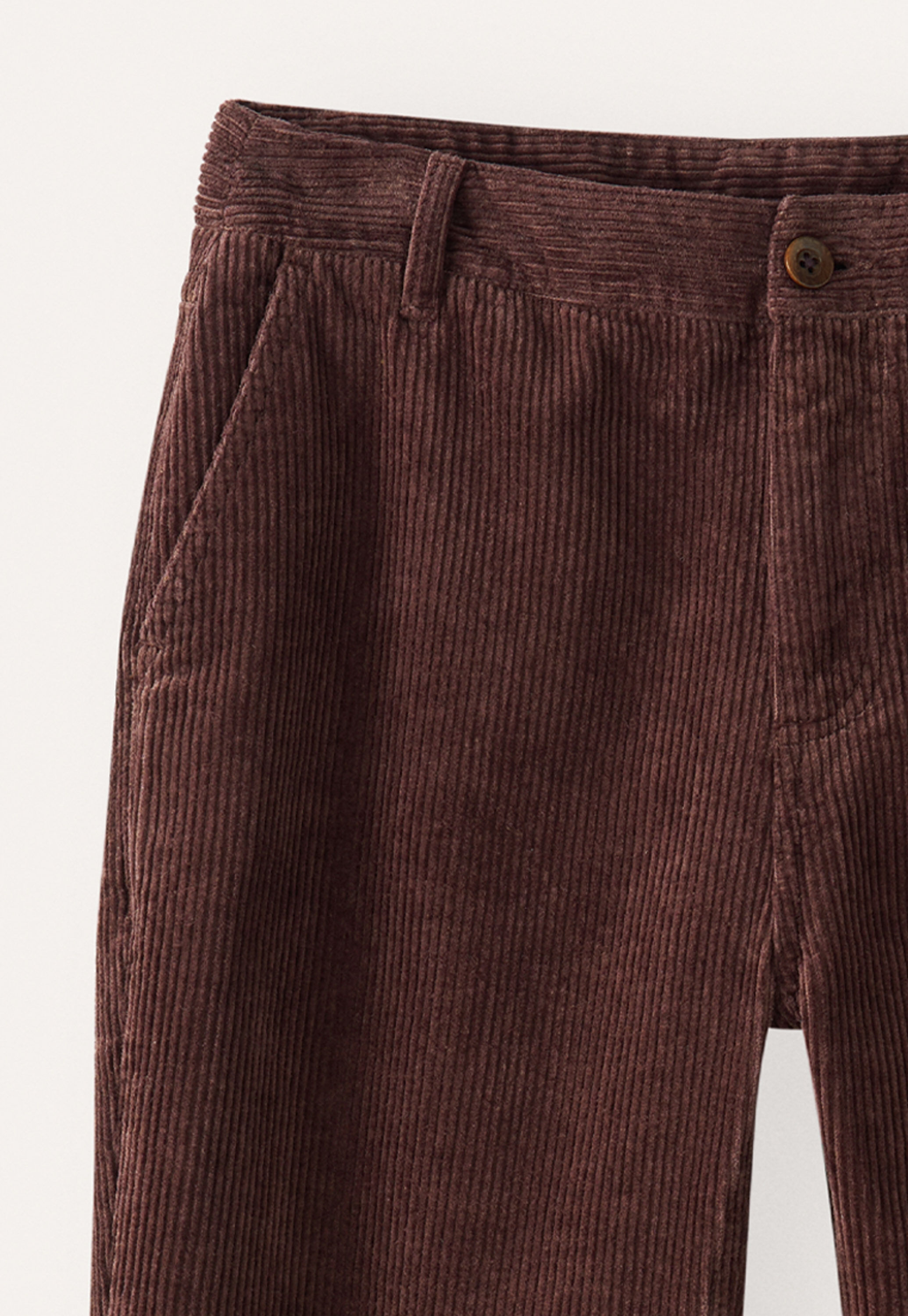Schmale, k&uuml;rzere Hose