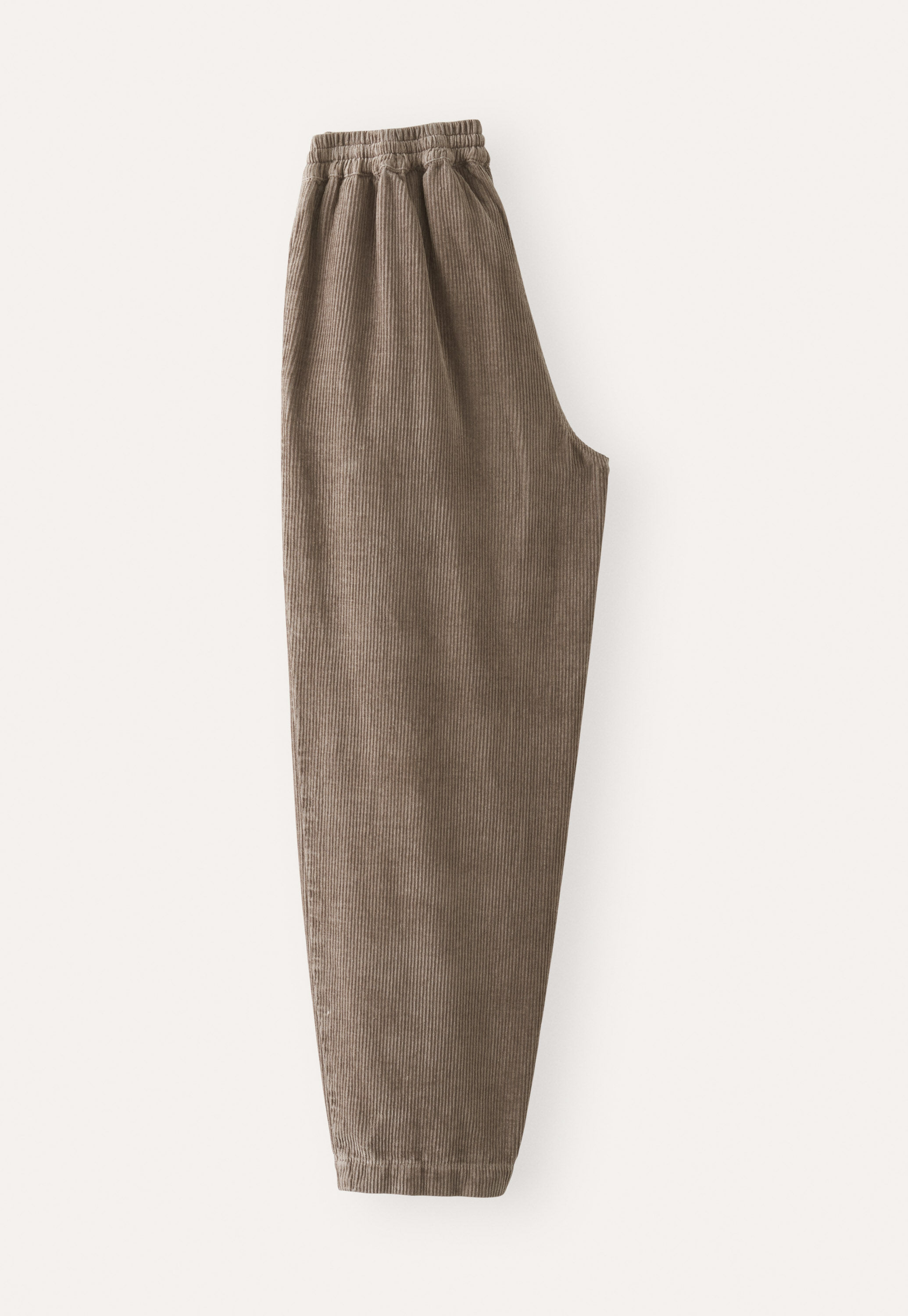 Schmal zulaufende Hose