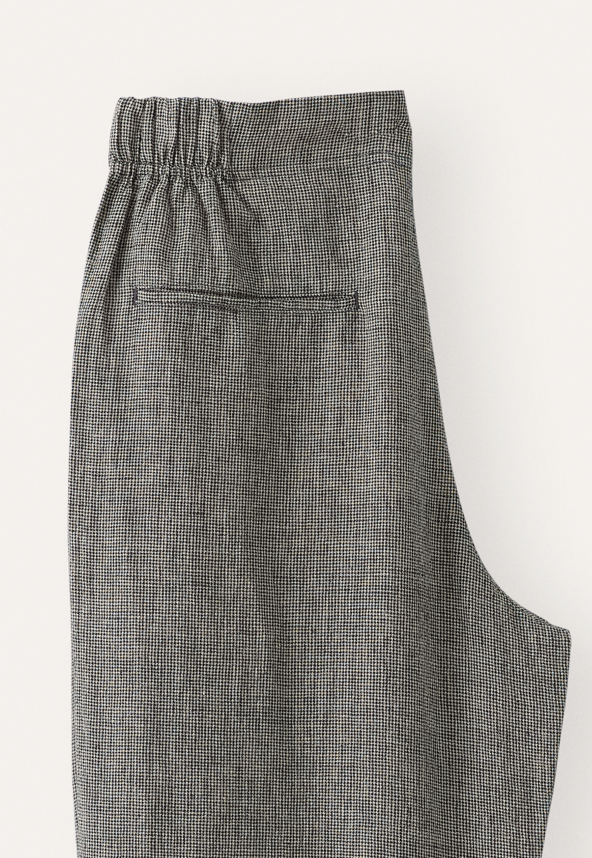 Schmal zulaufende Hose