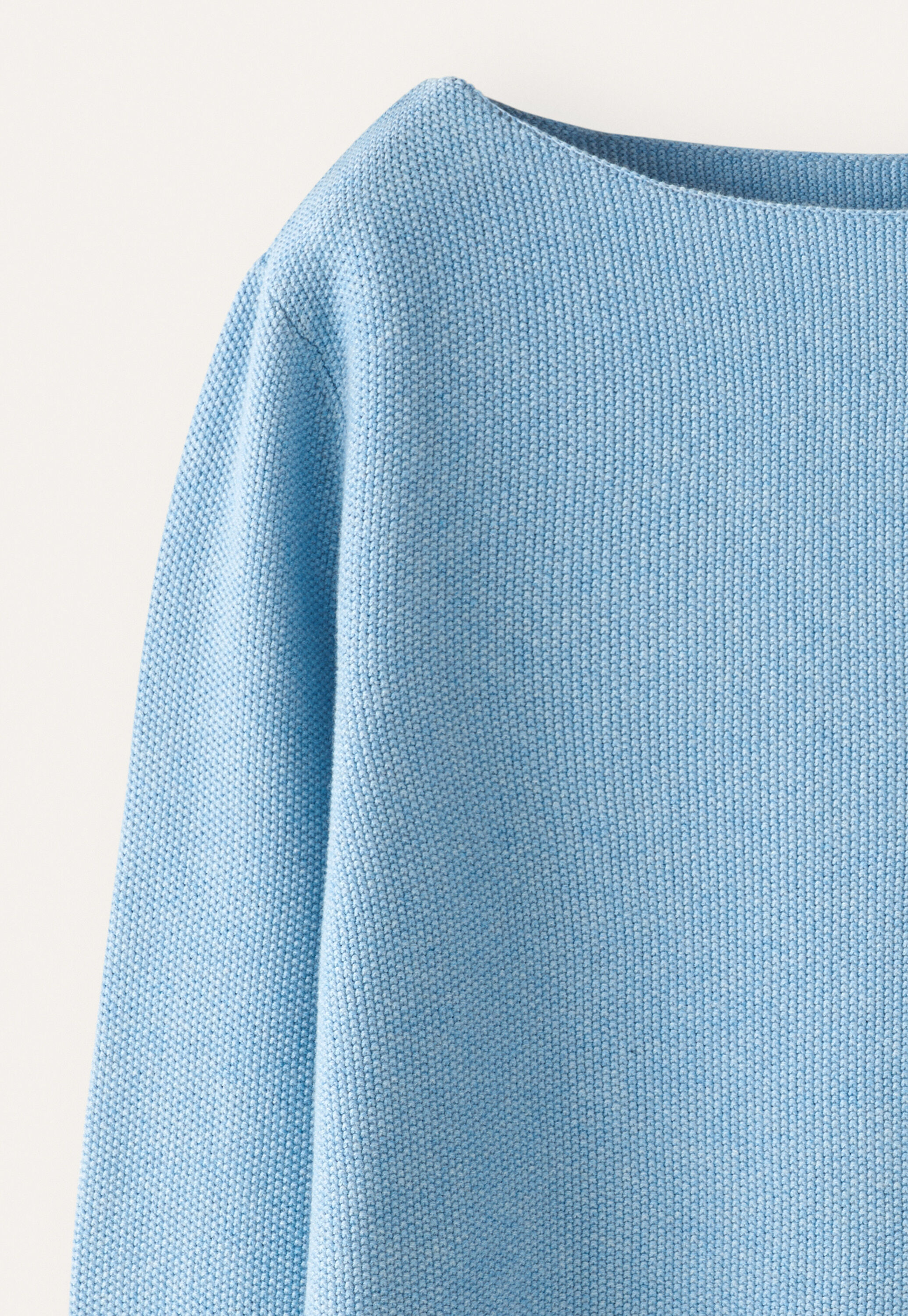 Pullover mit U-Boot-Ausschnitt